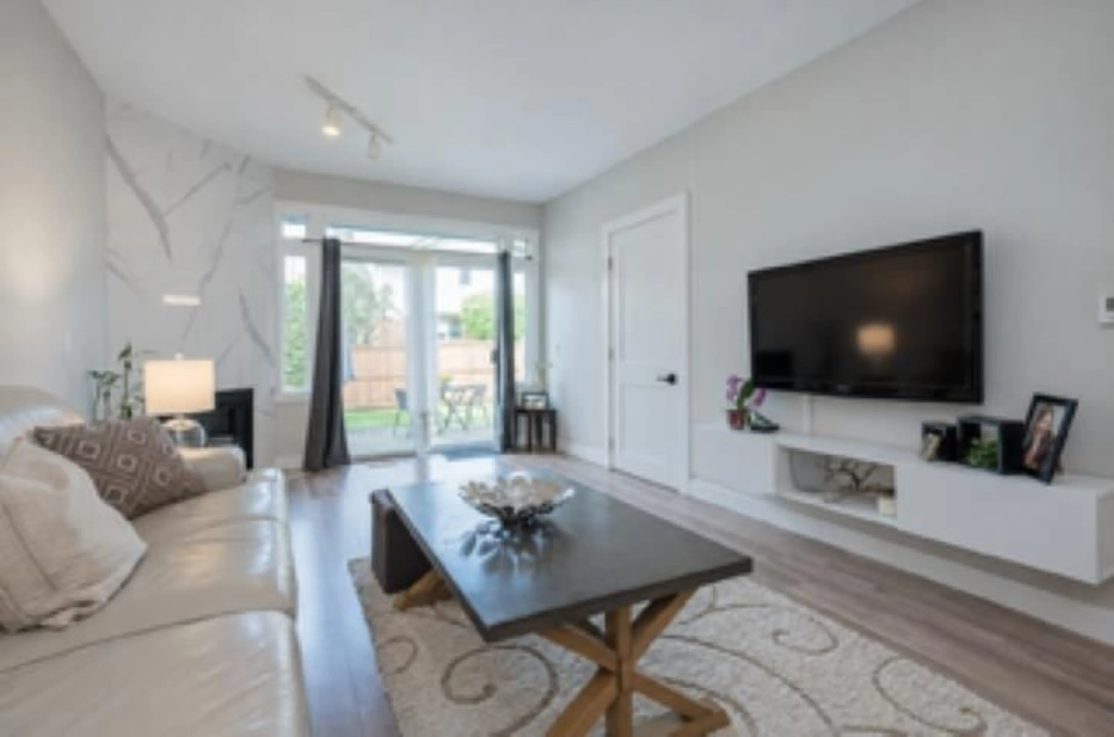 Living room with furniture, unknown for 3 - 4725 221 STREET, Langley British Columbia V2Z1B4