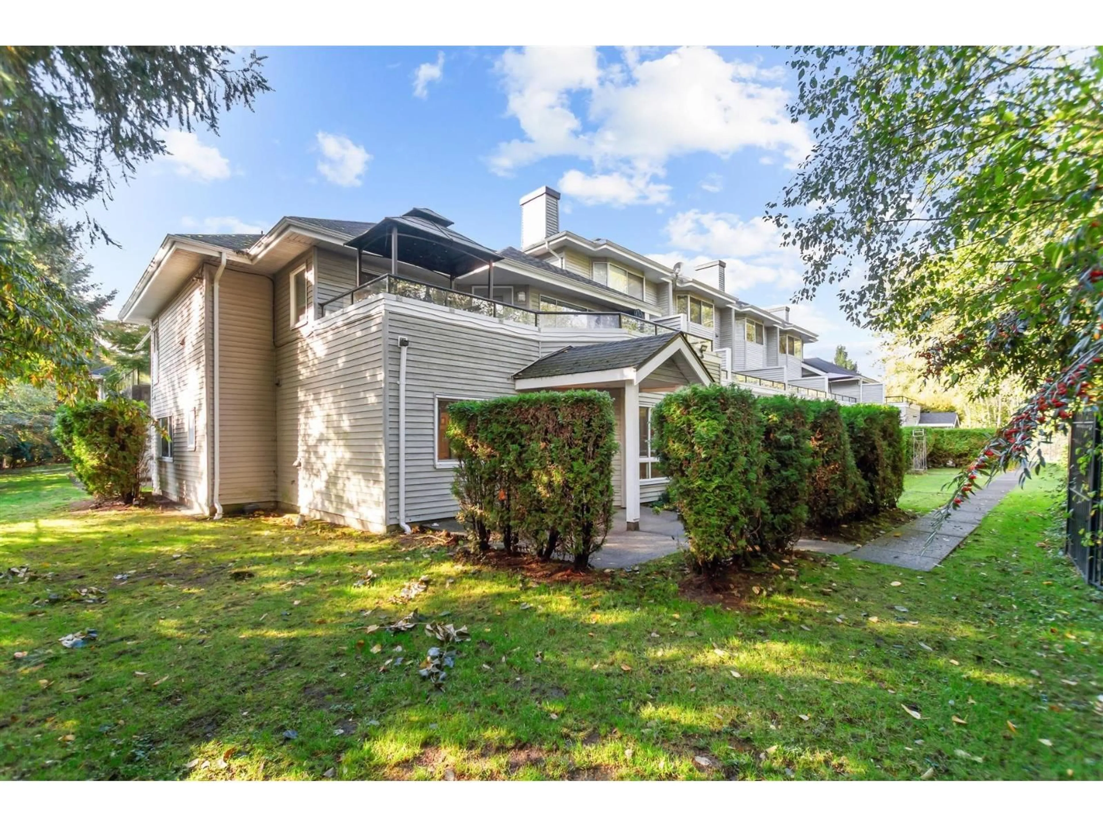 Unknown for 8 - 13660 84 AVENUE, Surrey British Columbia V3W0T6