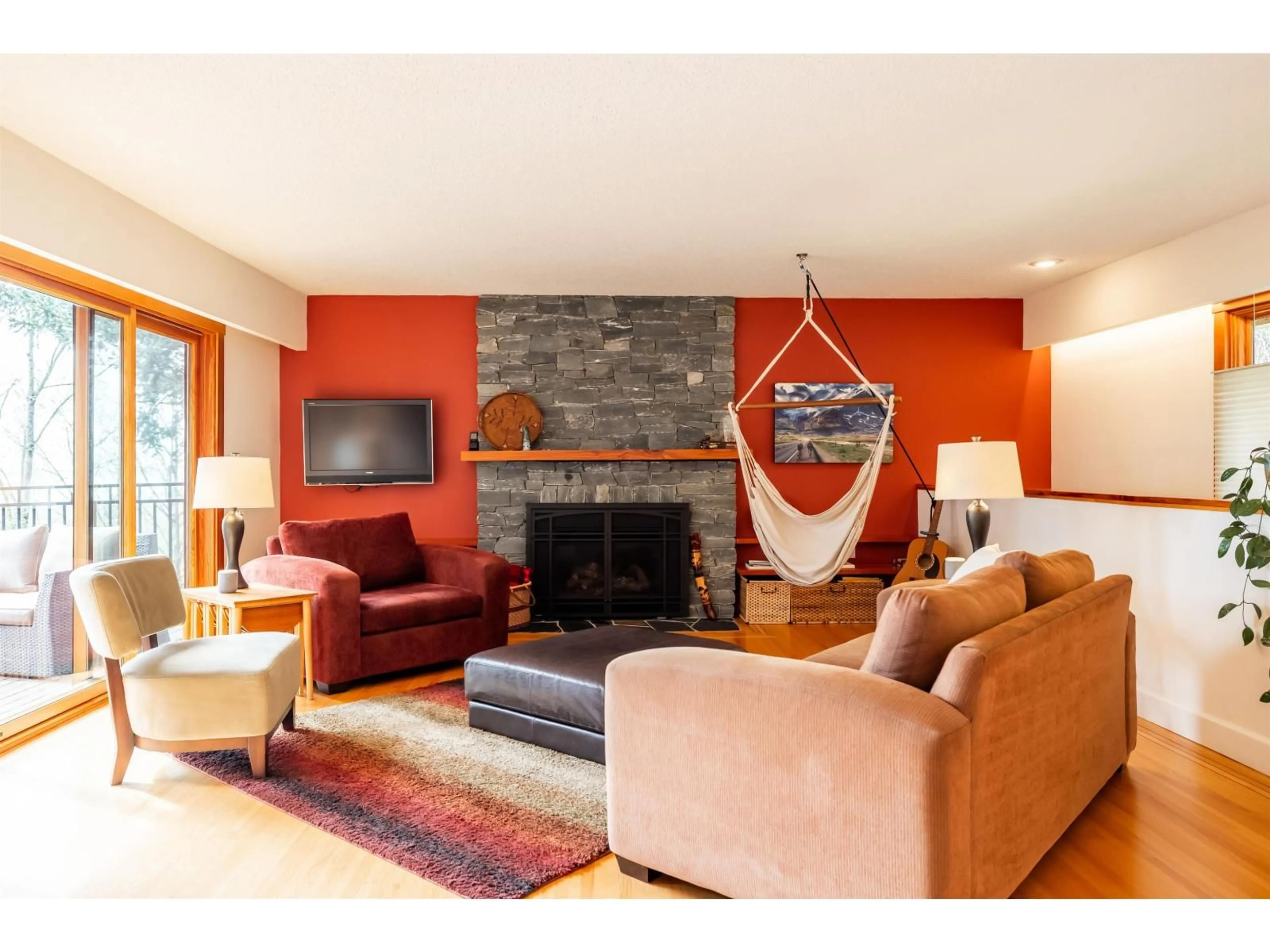 Living room with furniture, unknown for 13464 56 AVENUE, Surrey British Columbia V3X2Z6
