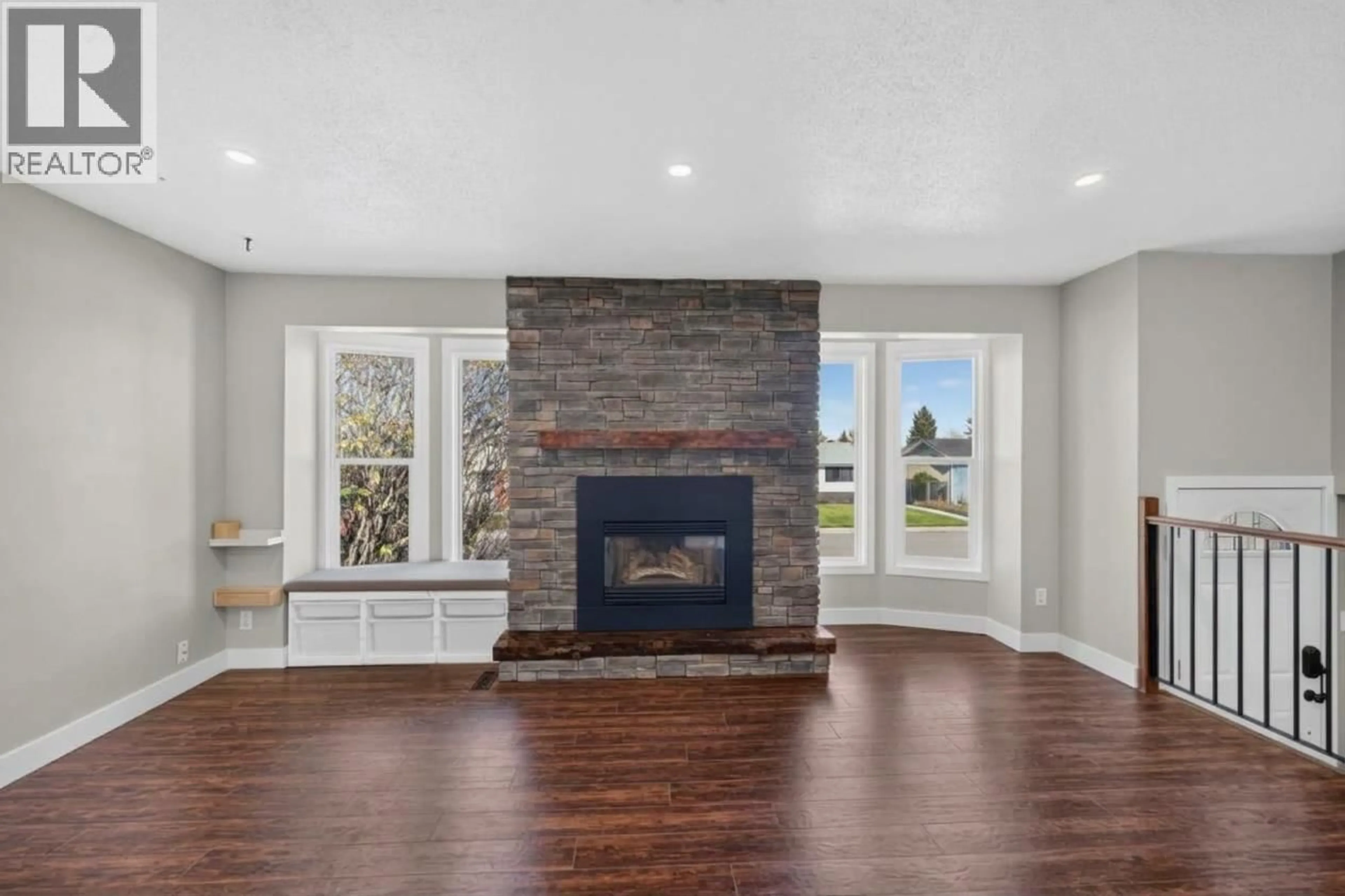 Living room with furniture, unknown for 10411 112 AVENUE, Fort St. John British Columbia V1J2W6