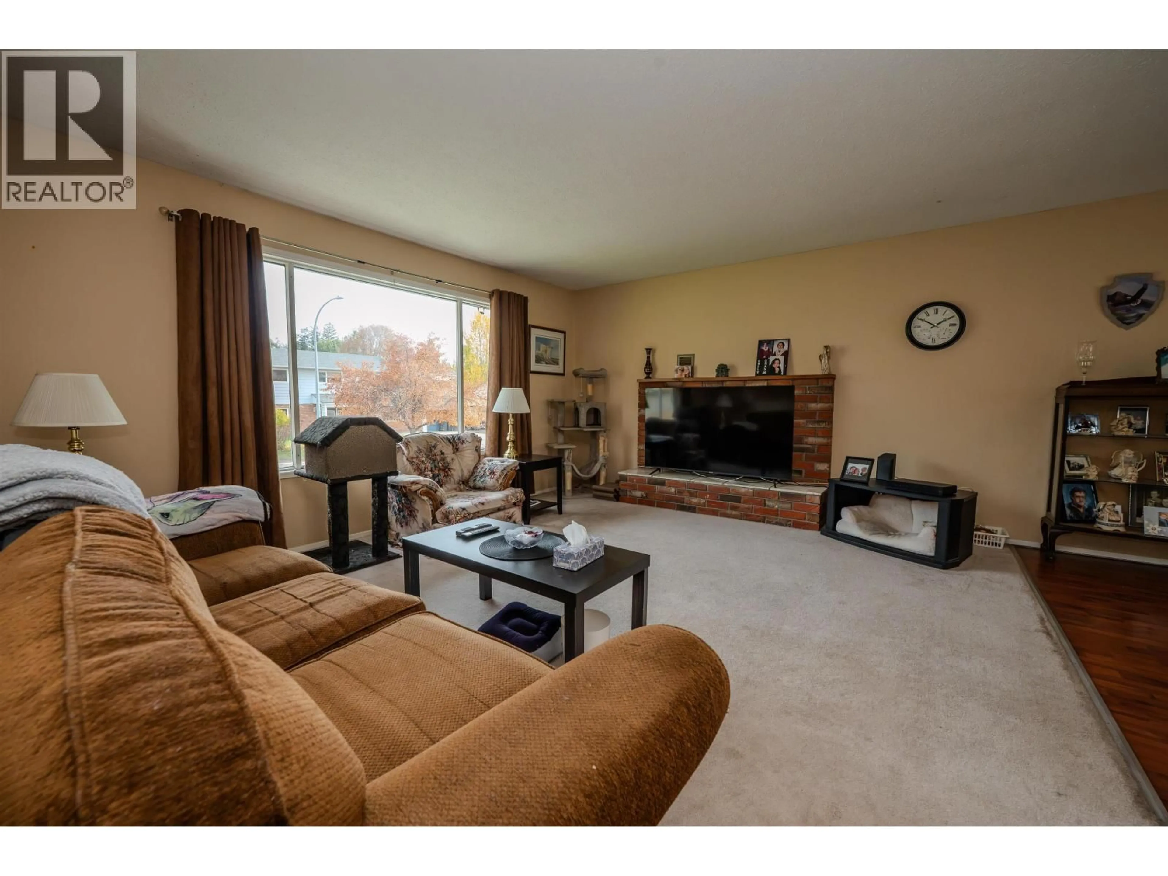 Living room with furniture, unknown for 335 DODWELL STREET, Williams Lake British Columbia V2G3Z8