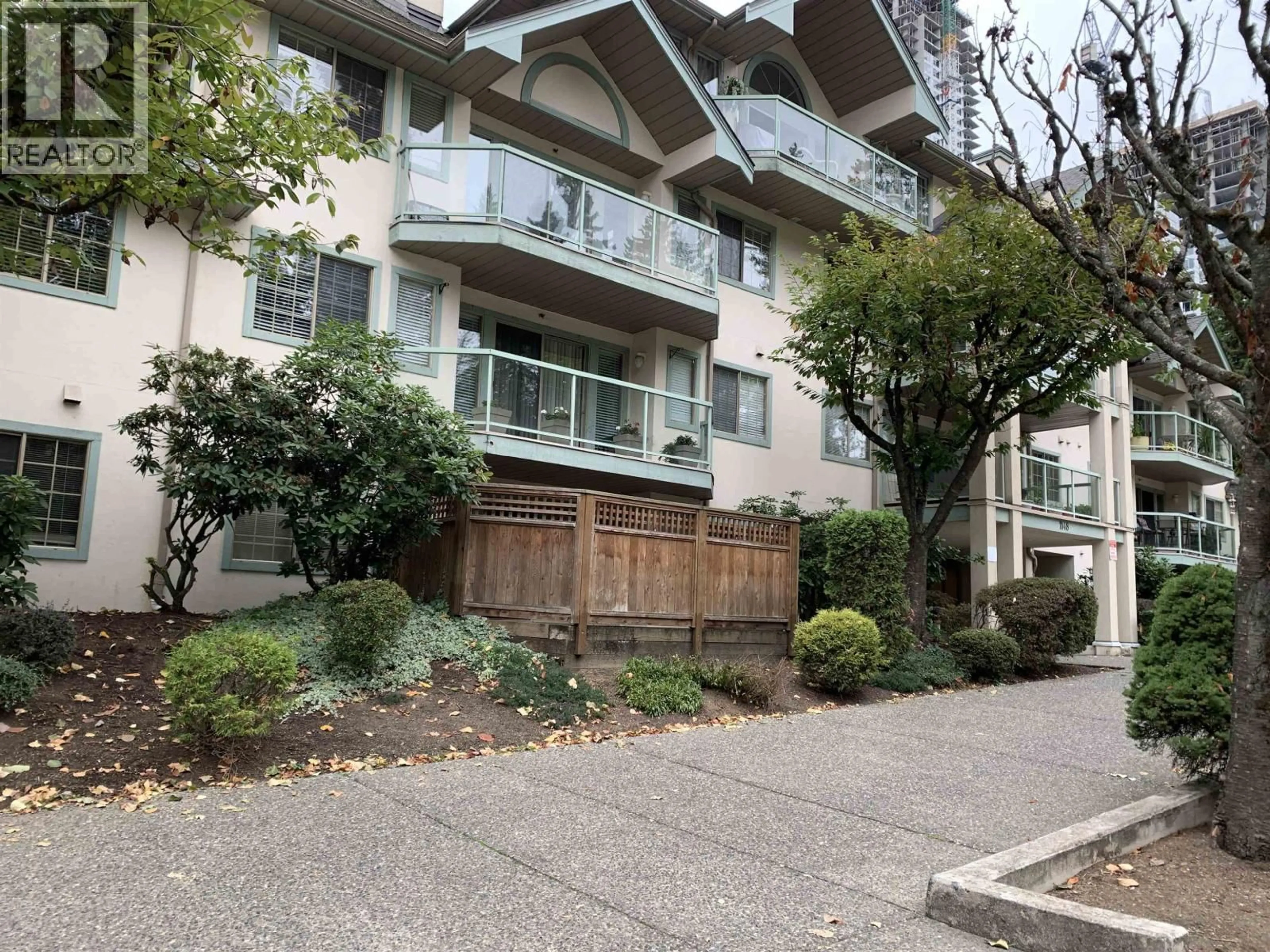 Patio, street for 215 - 1148 WESTWOOD STREET, Coquitlam British Columbia V3B7M5