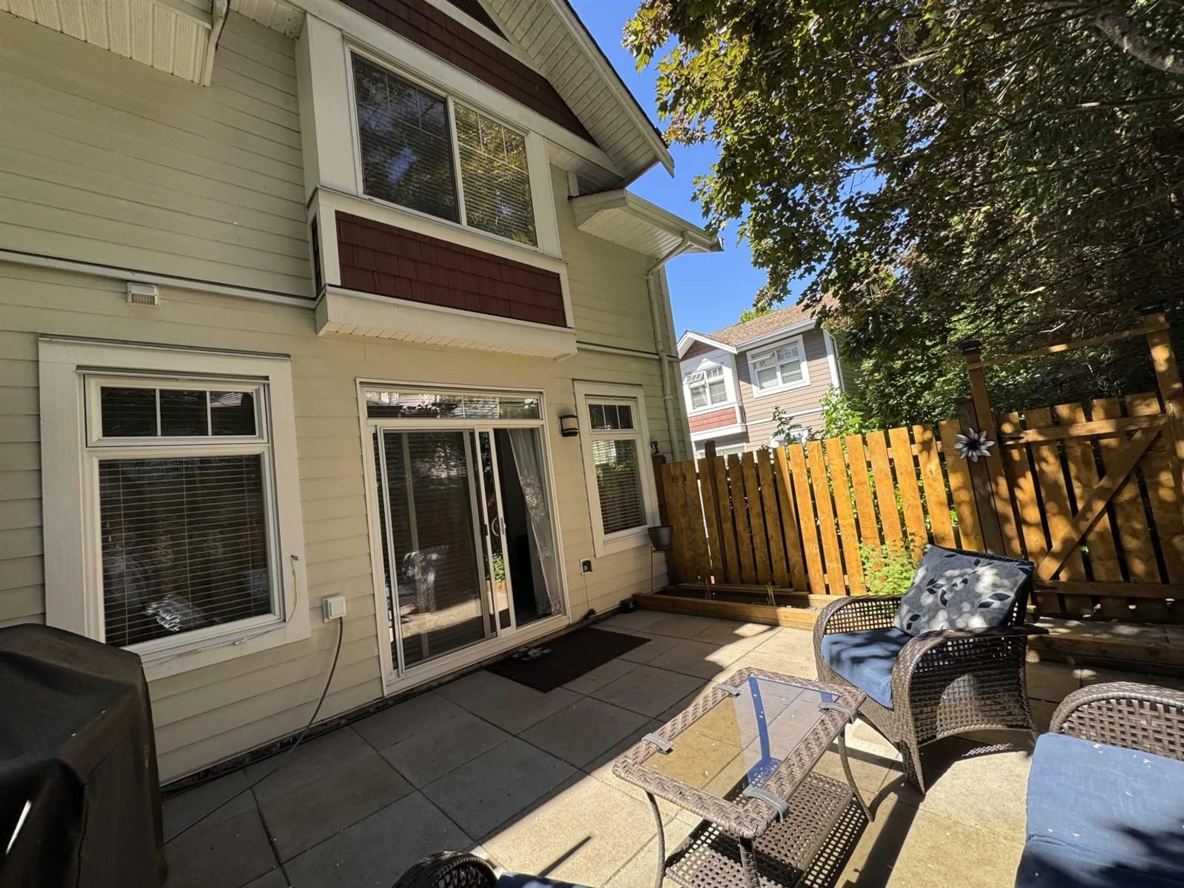 Patio, street for 19 - 2689 PARKWAY DRIVE, Surrey British Columbia V4P0C3
