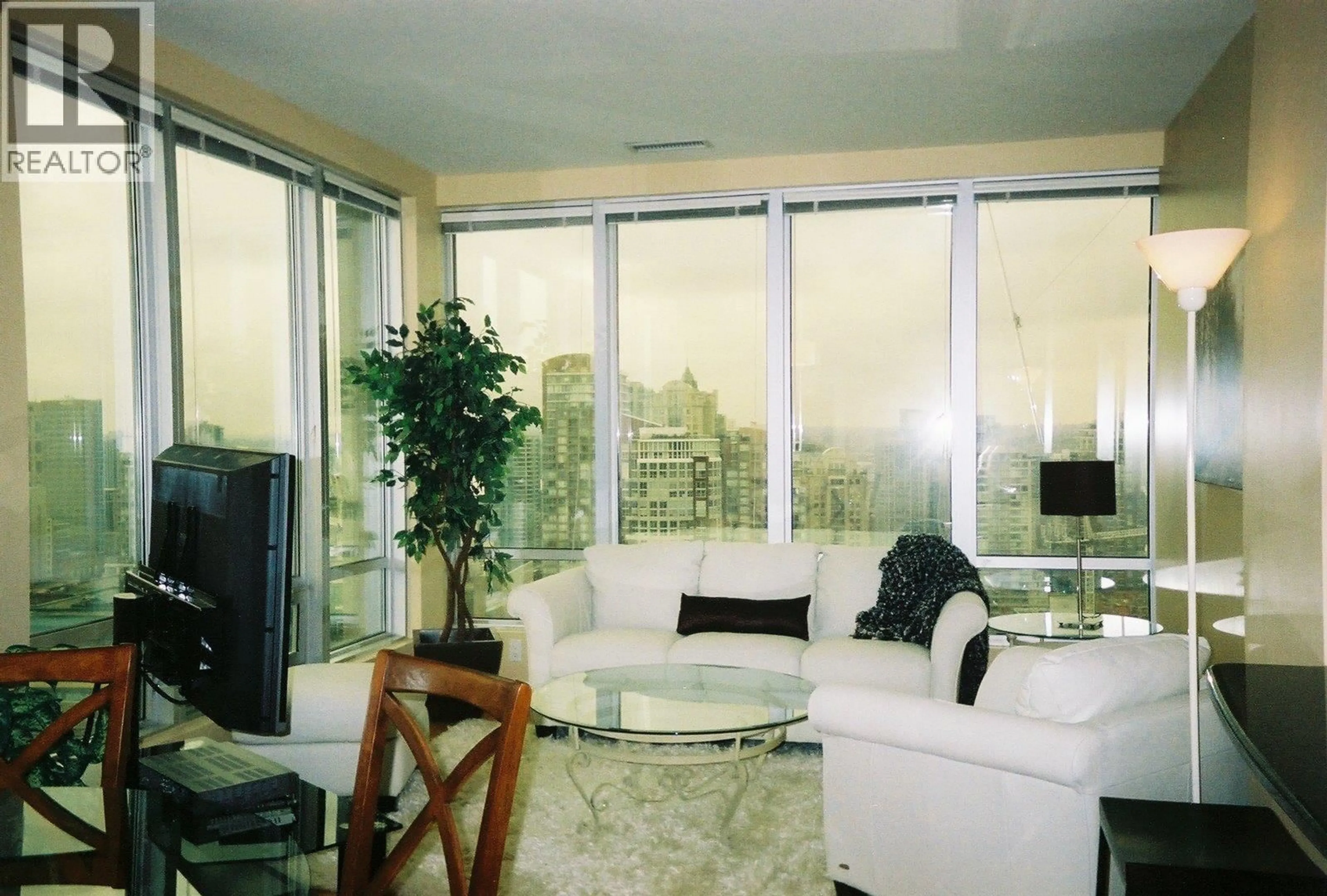 Living room with furniture, unknown for 1513 - 989 NELSON STREET, Vancouver British Columbia V6Z2S1