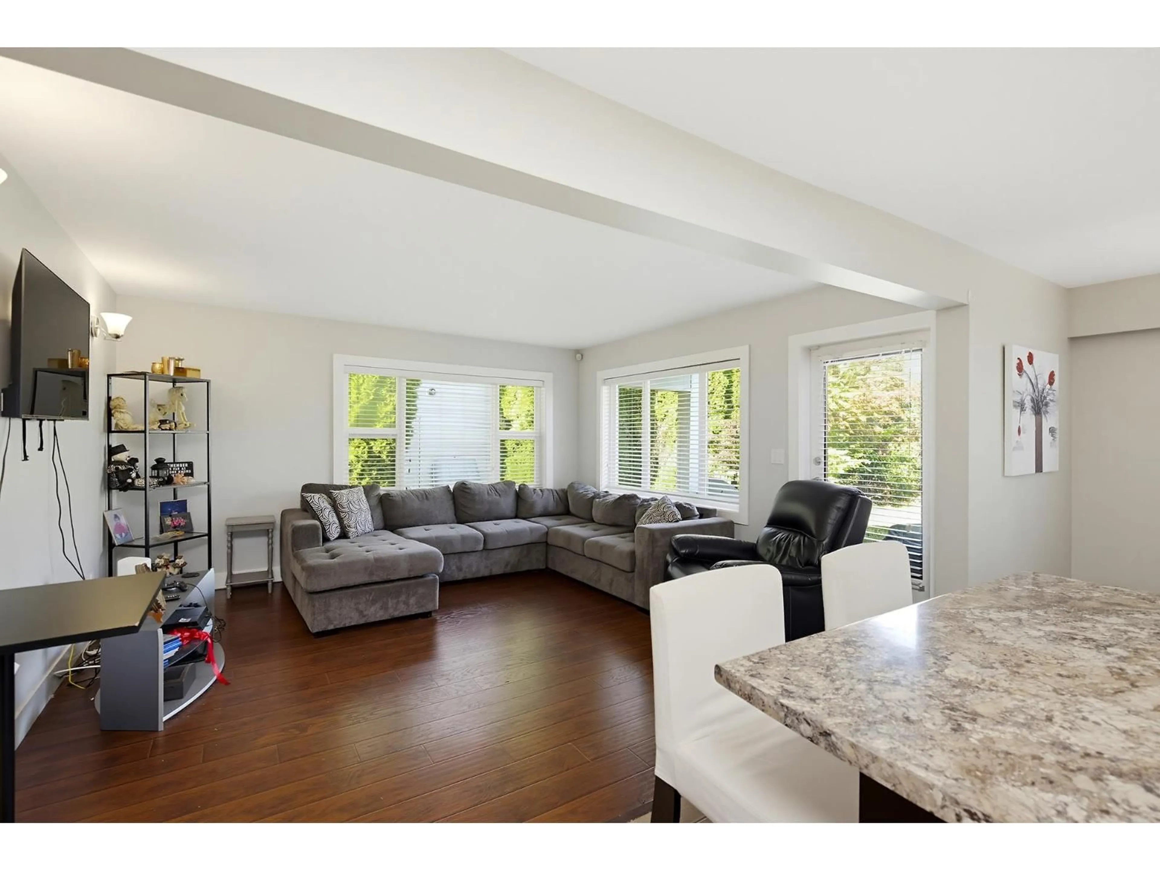 Unknown for 32736 ADAMS AVENUE, Mission British Columbia V2V2S1
