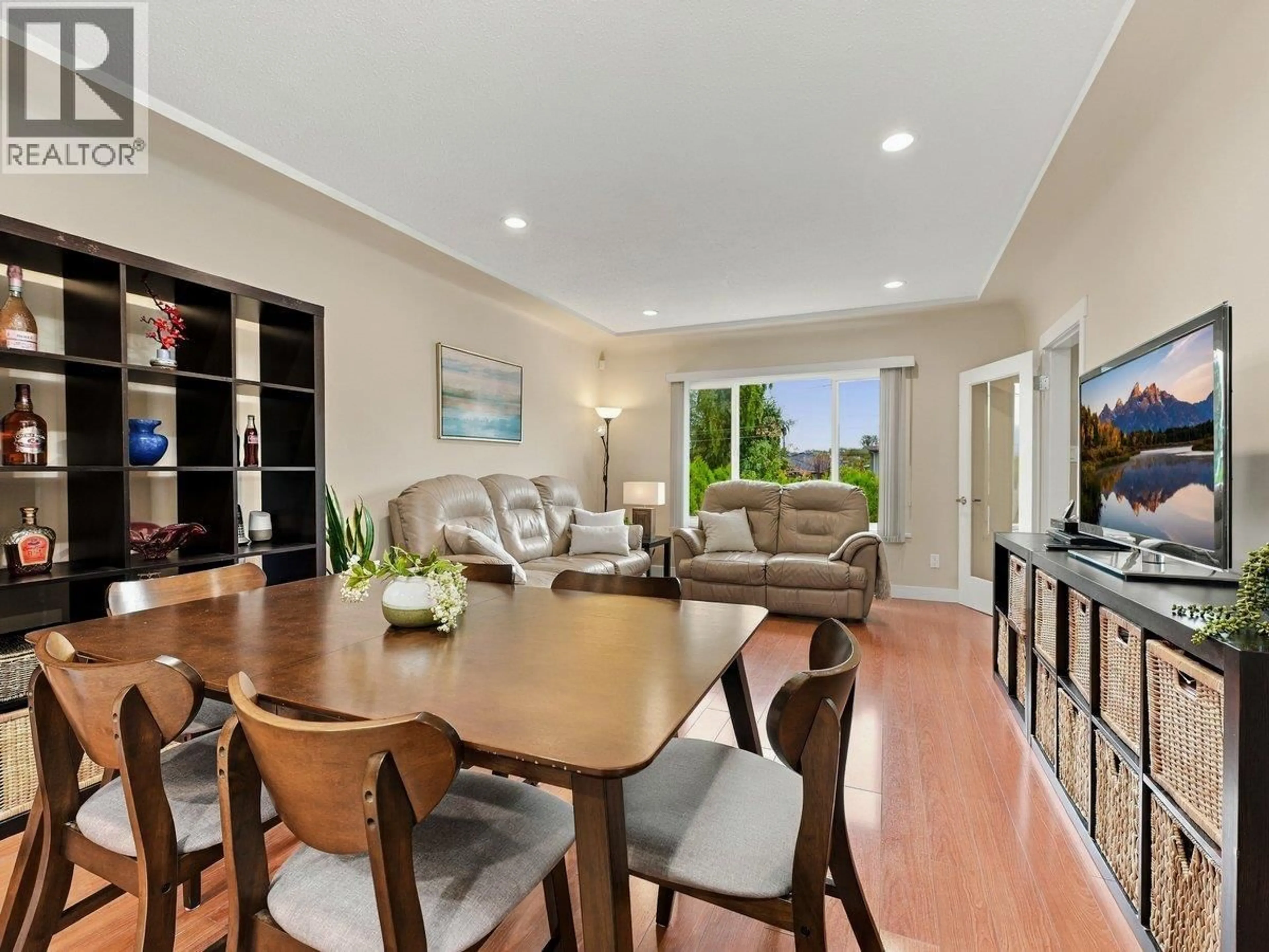 Unknown for 3951 SLOCAN STREET, Vancouver British Columbia V5R1Y7