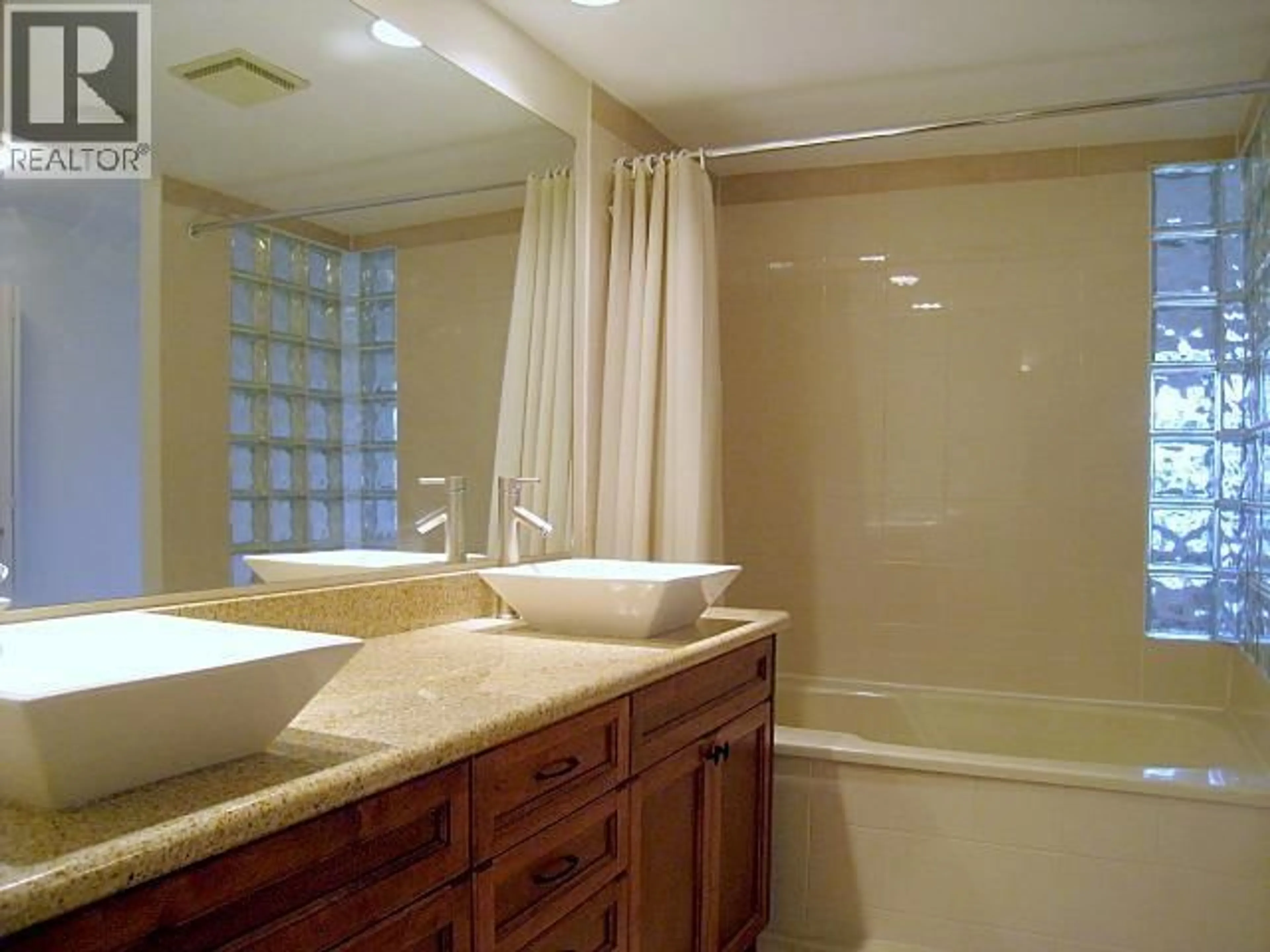 Standard bathroom, ceramic/tile floor for 315 - 1869 SPYGLASS PLACE, Vancouver British Columbia V5Z4K7