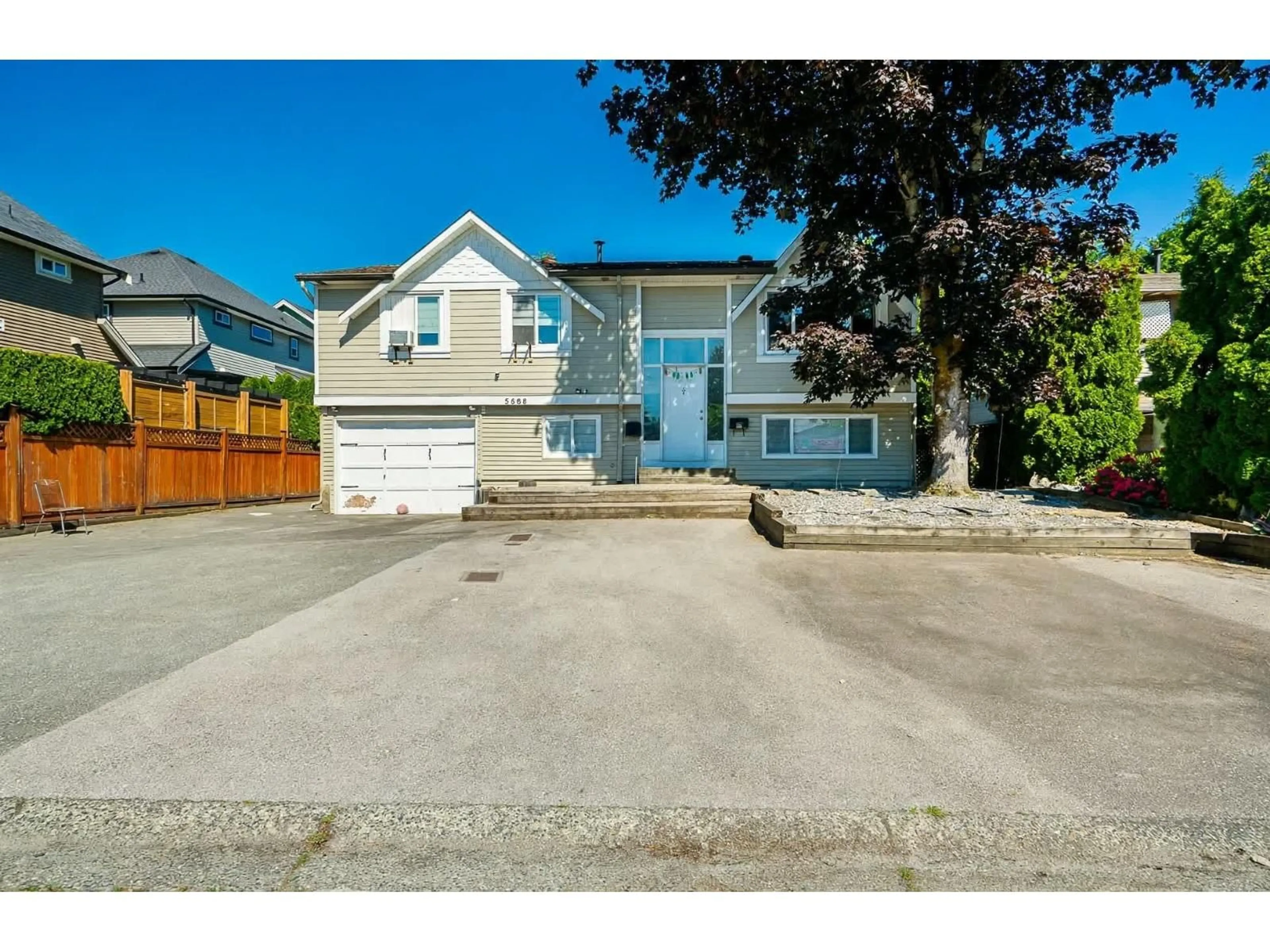 Unknown for 5886 184A STREET, Surrey British Columbia V3S5S7
