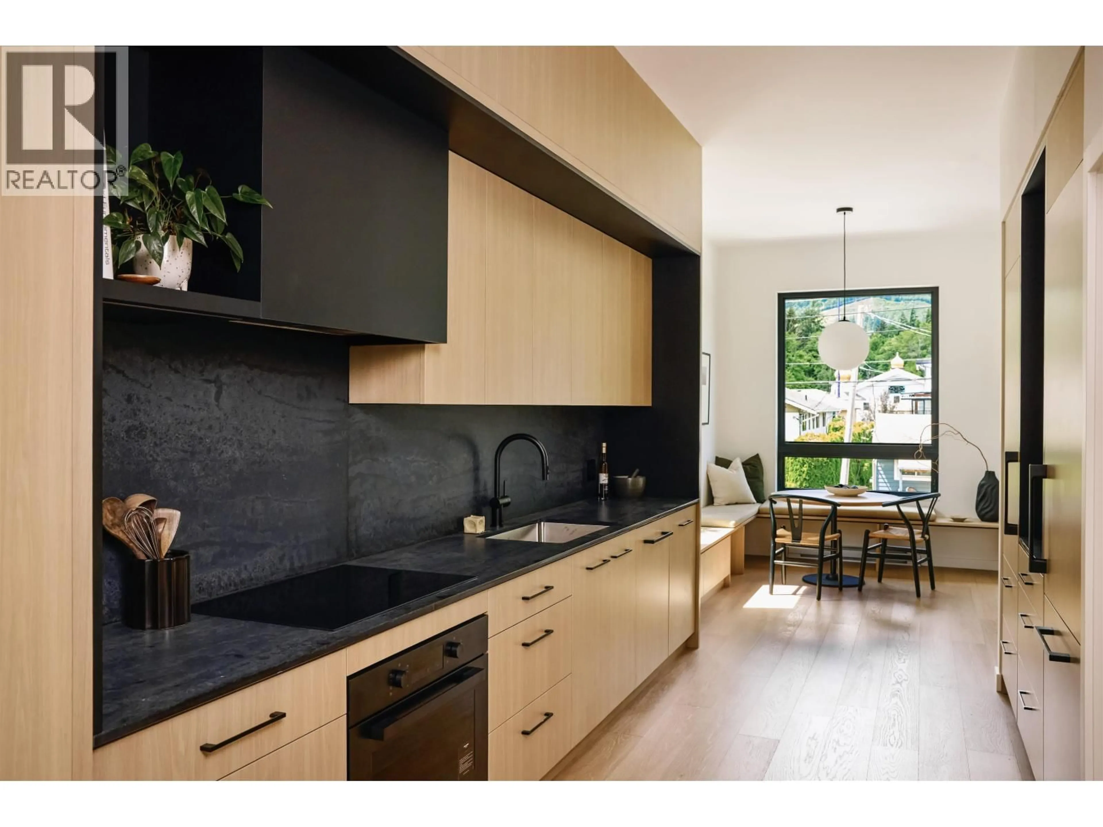 Contemporary kitchen, unknown for 5 - 37940 FOURTH AVENUE, Squamish British Columbia V8B0P7