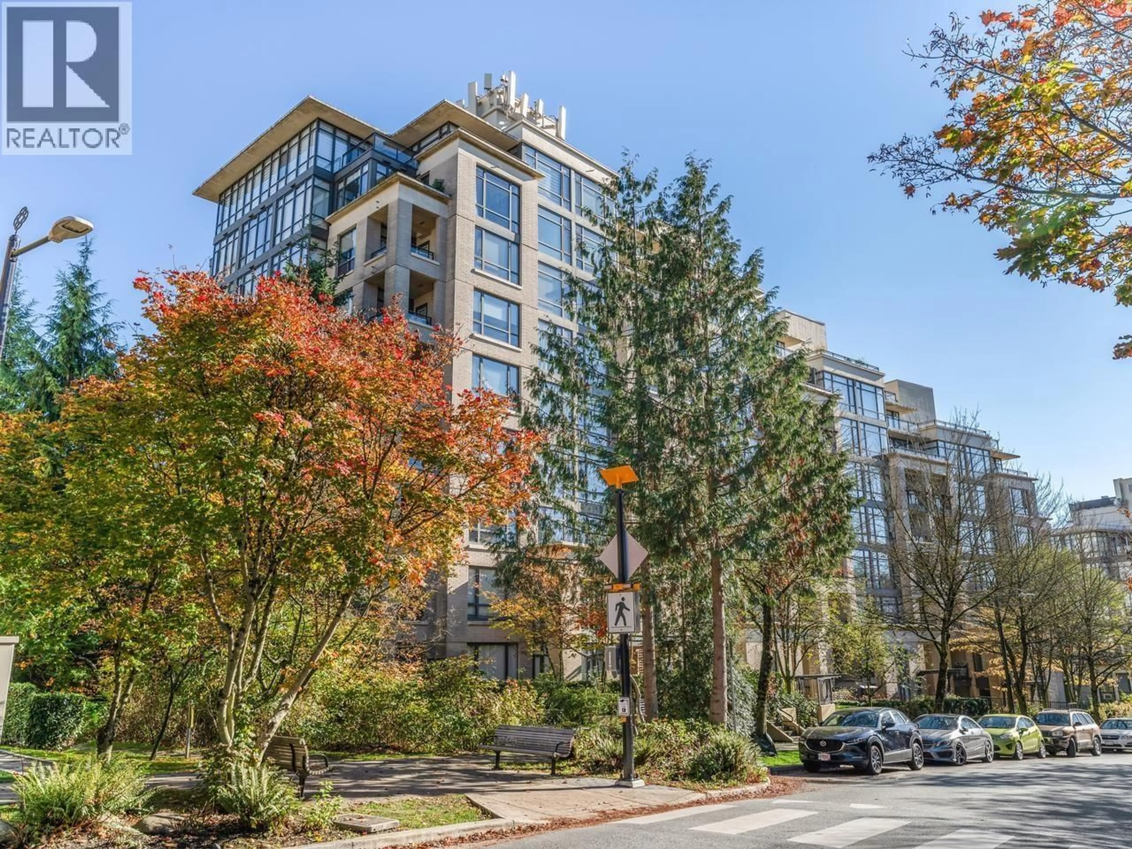 Unknown for 401 - 9300 UNIVERSITY CRESCENT, Burnaby British Columbia V5A4X9