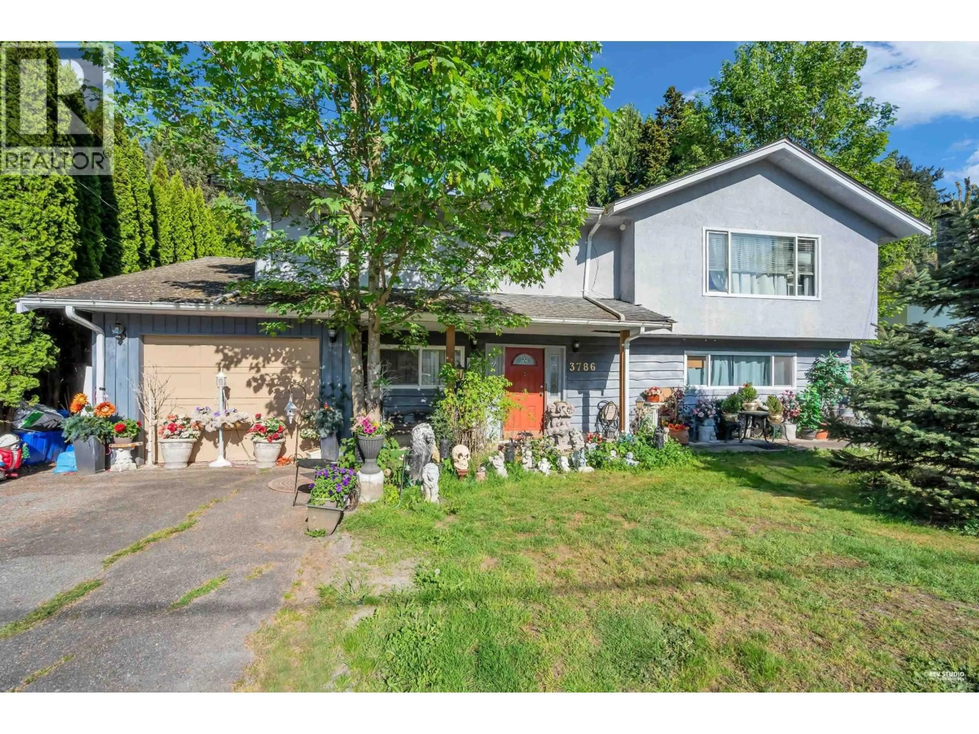 Home with vinyl exterior material, street for 3786 KILLARNEY STREET, Port Coquitlam British Columbia V3B3C6