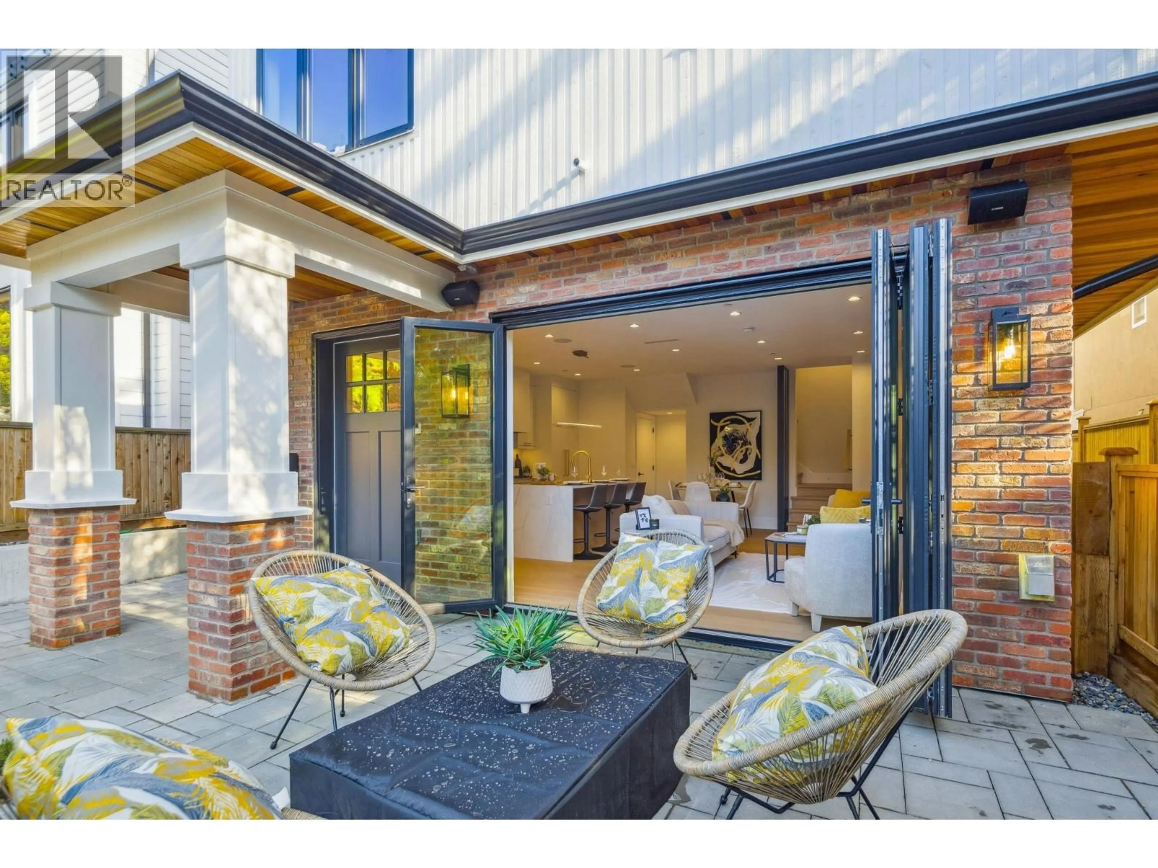 Patio, street for #1 - 2244 11TH AVENUE, Vancouver British Columbia V5N1Z6