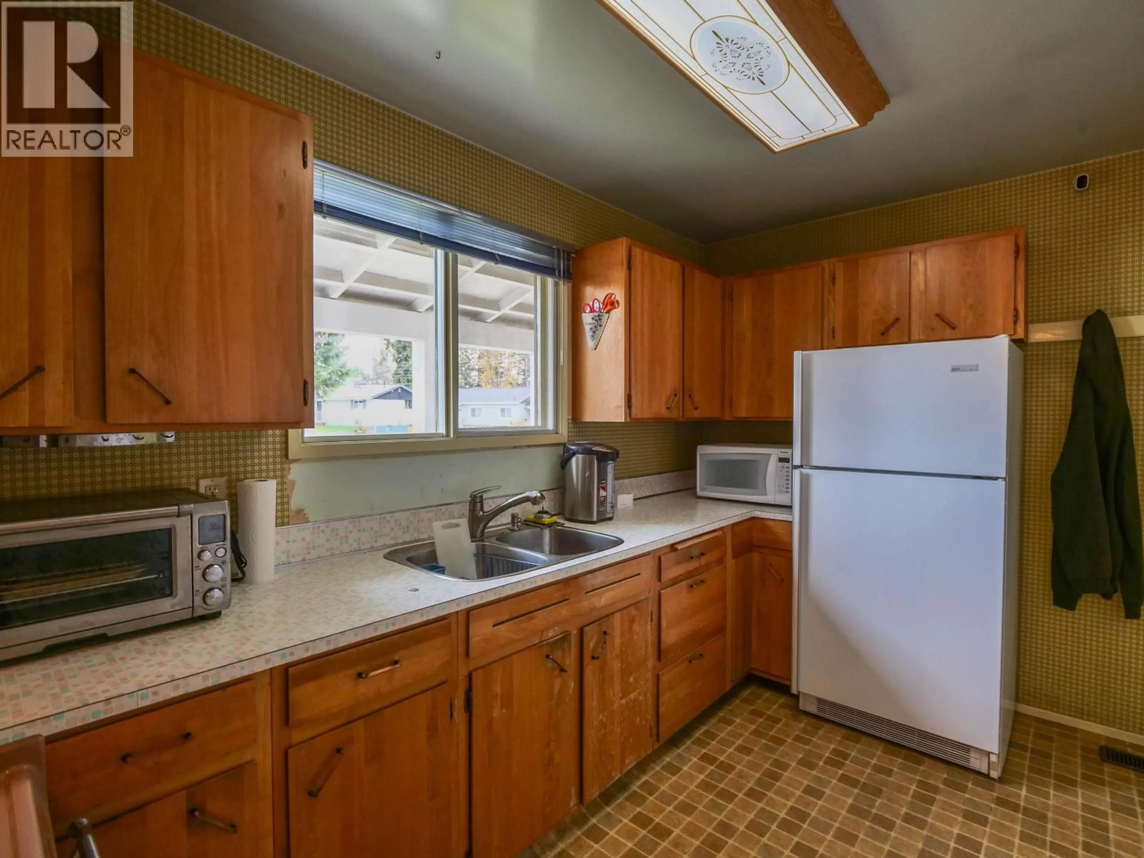 Standard kitchen, unknown for 510 PINCHBECK STREET, Quesnel British Columbia V2J1N5