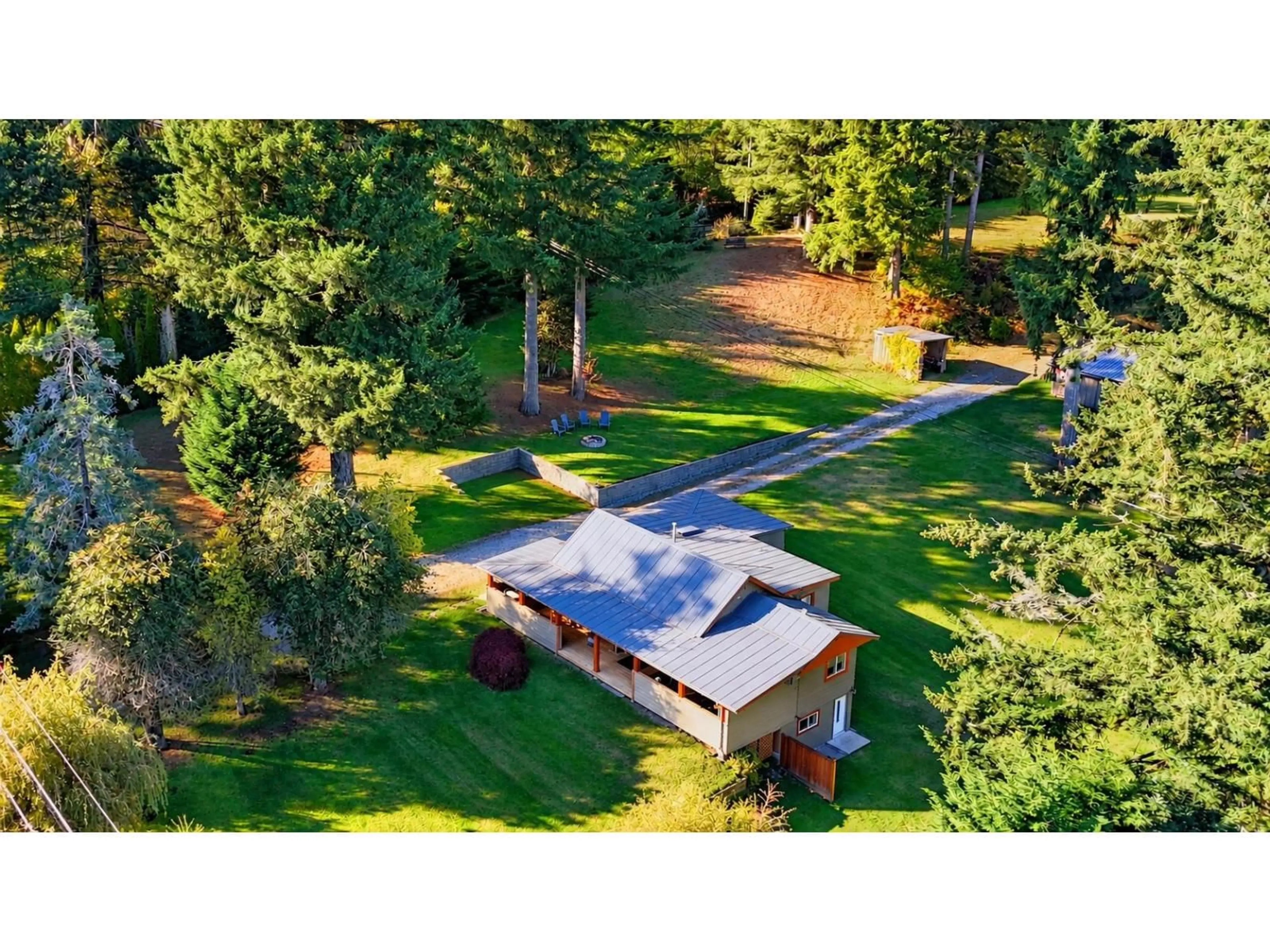 A pic from outside/outdoor area/front of a property/back of a property/a pic from drone, unknown for 29919 DEWDNEY TRUNK ROAD, Mission British Columbia V4S1B7