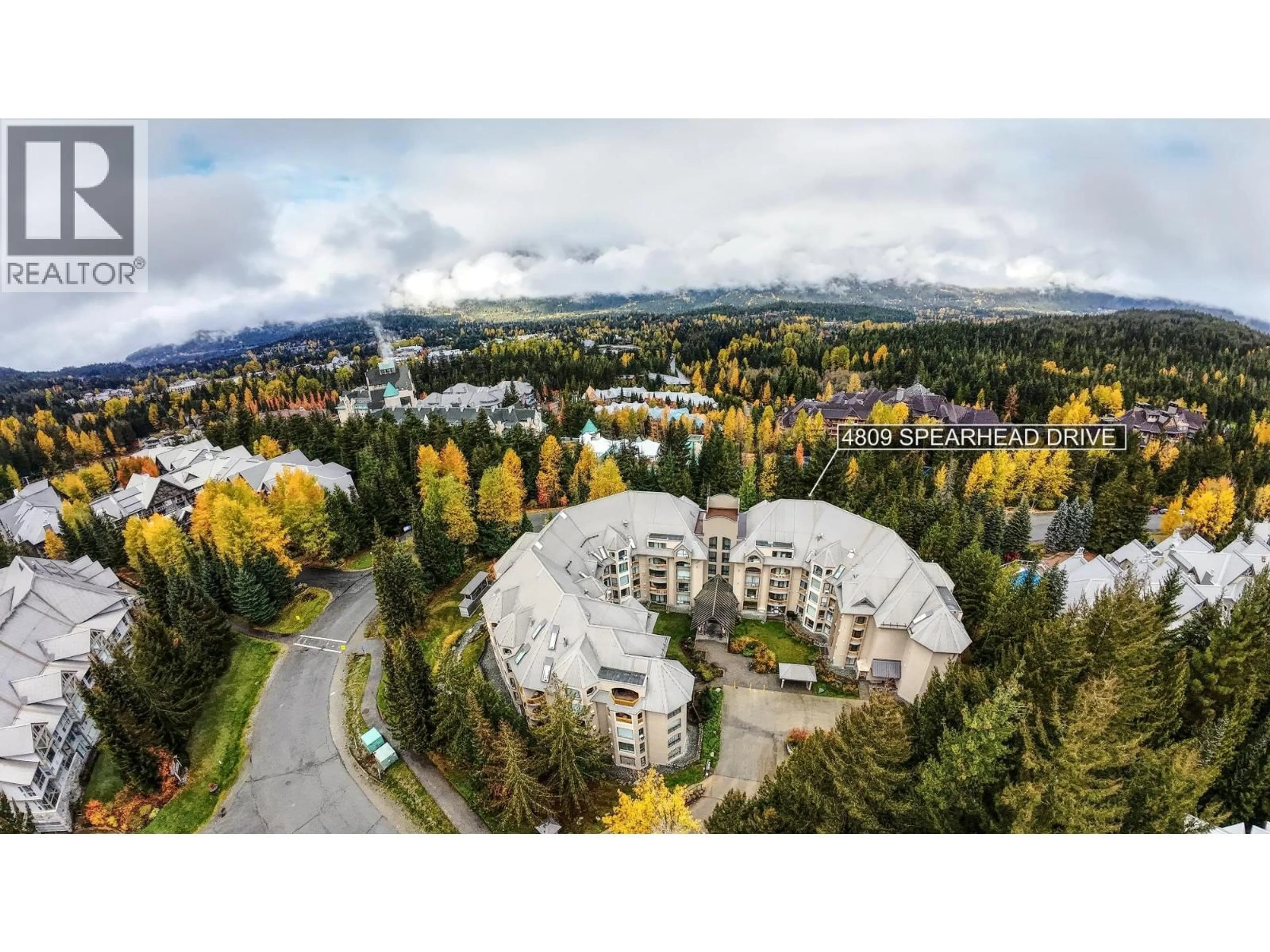 A pic from outside/outdoor area/front of a property/back of a property/a pic from drone, mountain view for 207 - 4809 SPEARHEAD DRIVE, Whistler British Columbia V0N1B4
