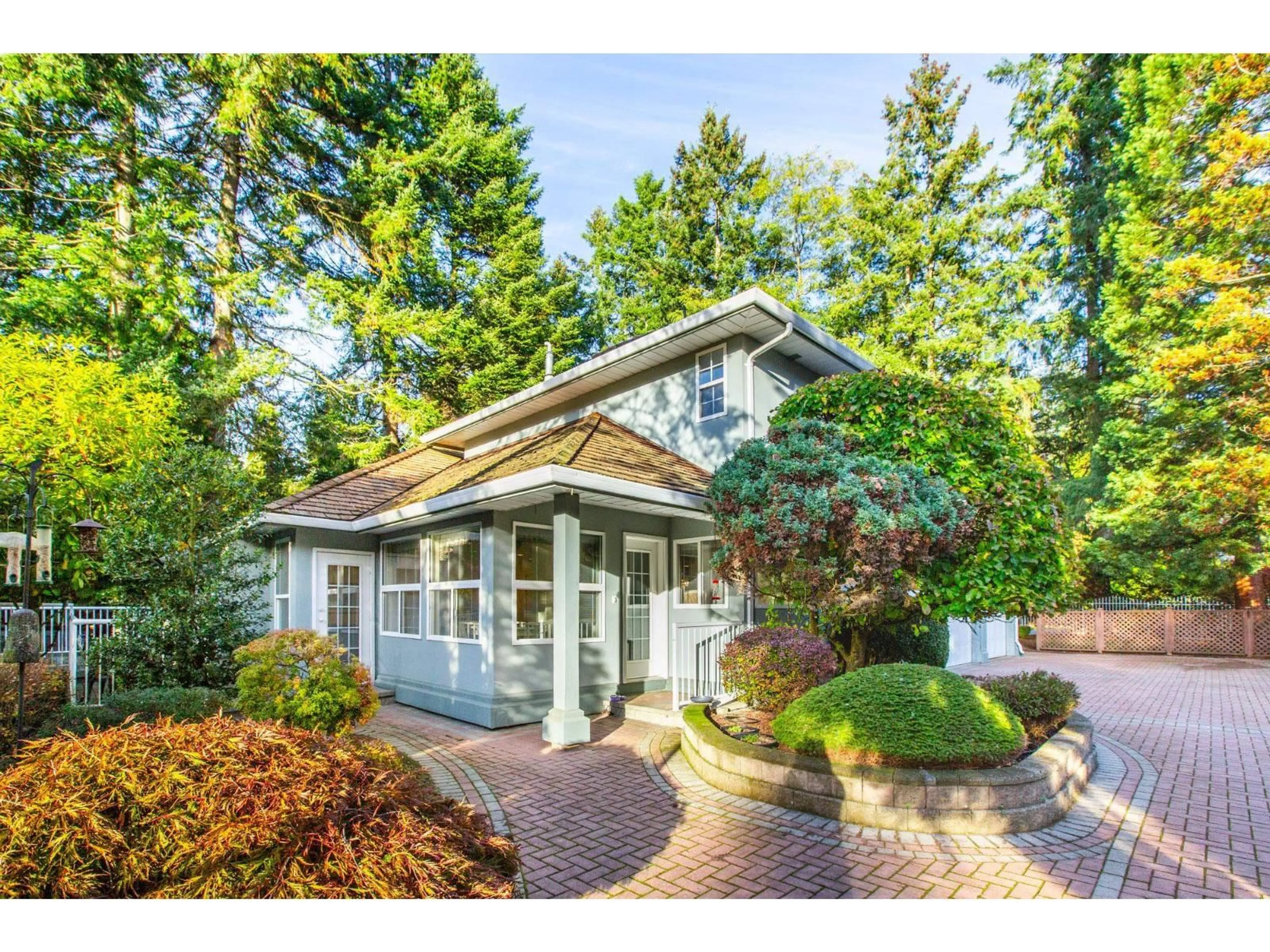 Home with vinyl exterior material, street for 2567 140 STREET, Surrey British Columbia V4P2L9