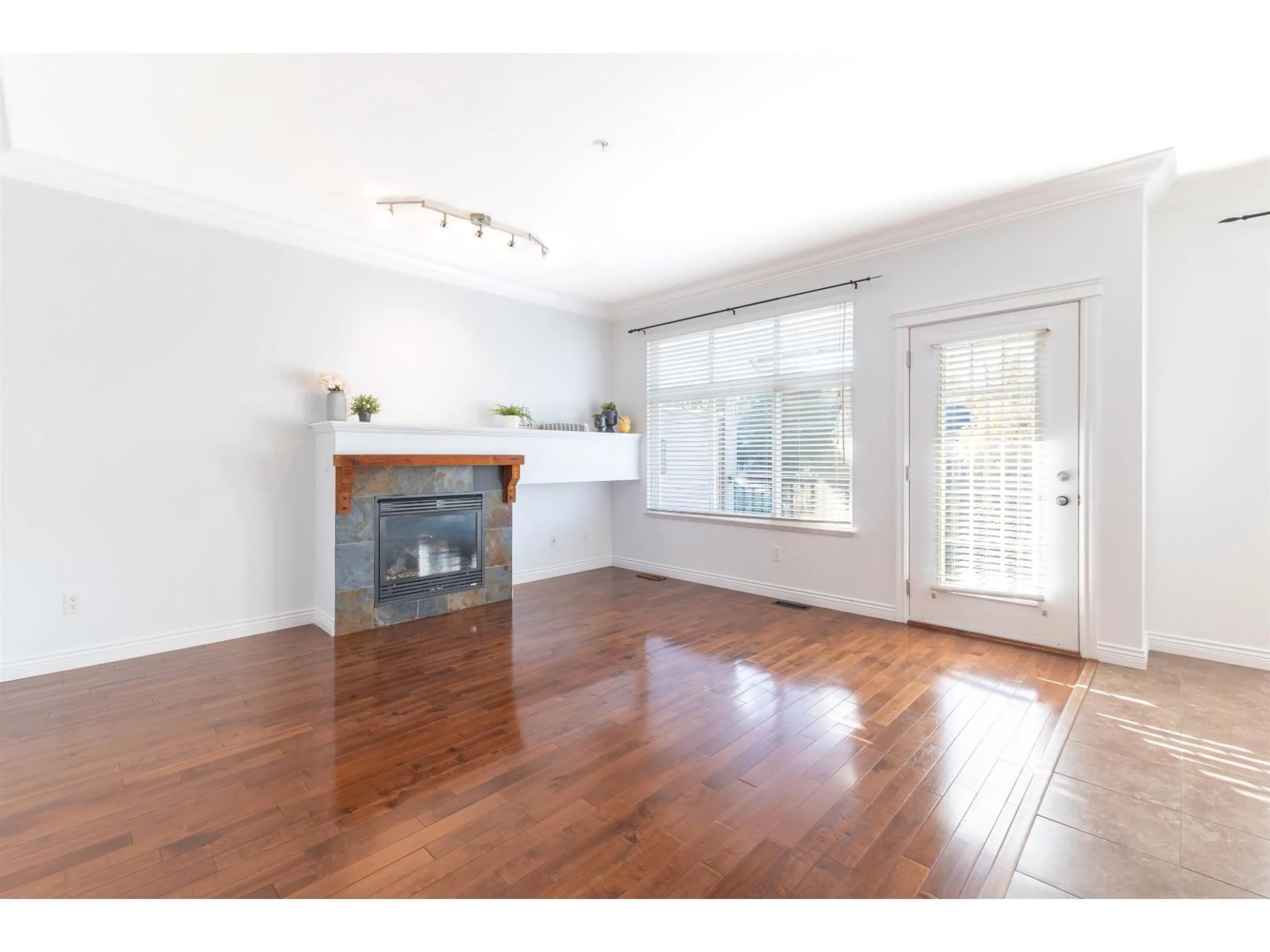 A pic of a room for 36 - 21704 96 AVENUE, Langley British Columbia V1M0A8