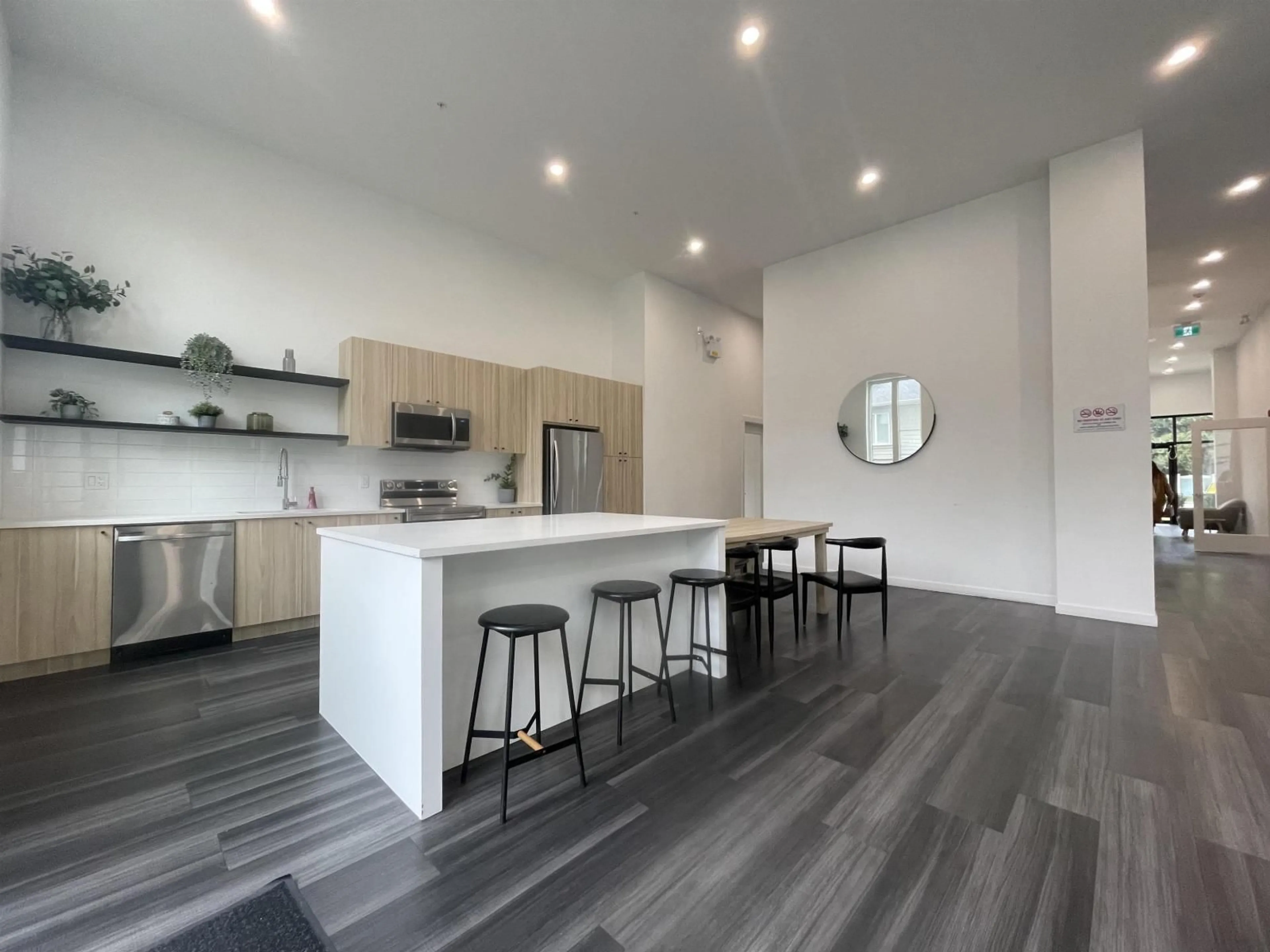Open concept kitchen, unknown for 307 - 13623 81A AVENUE, Surrey British Columbia V3W3N7