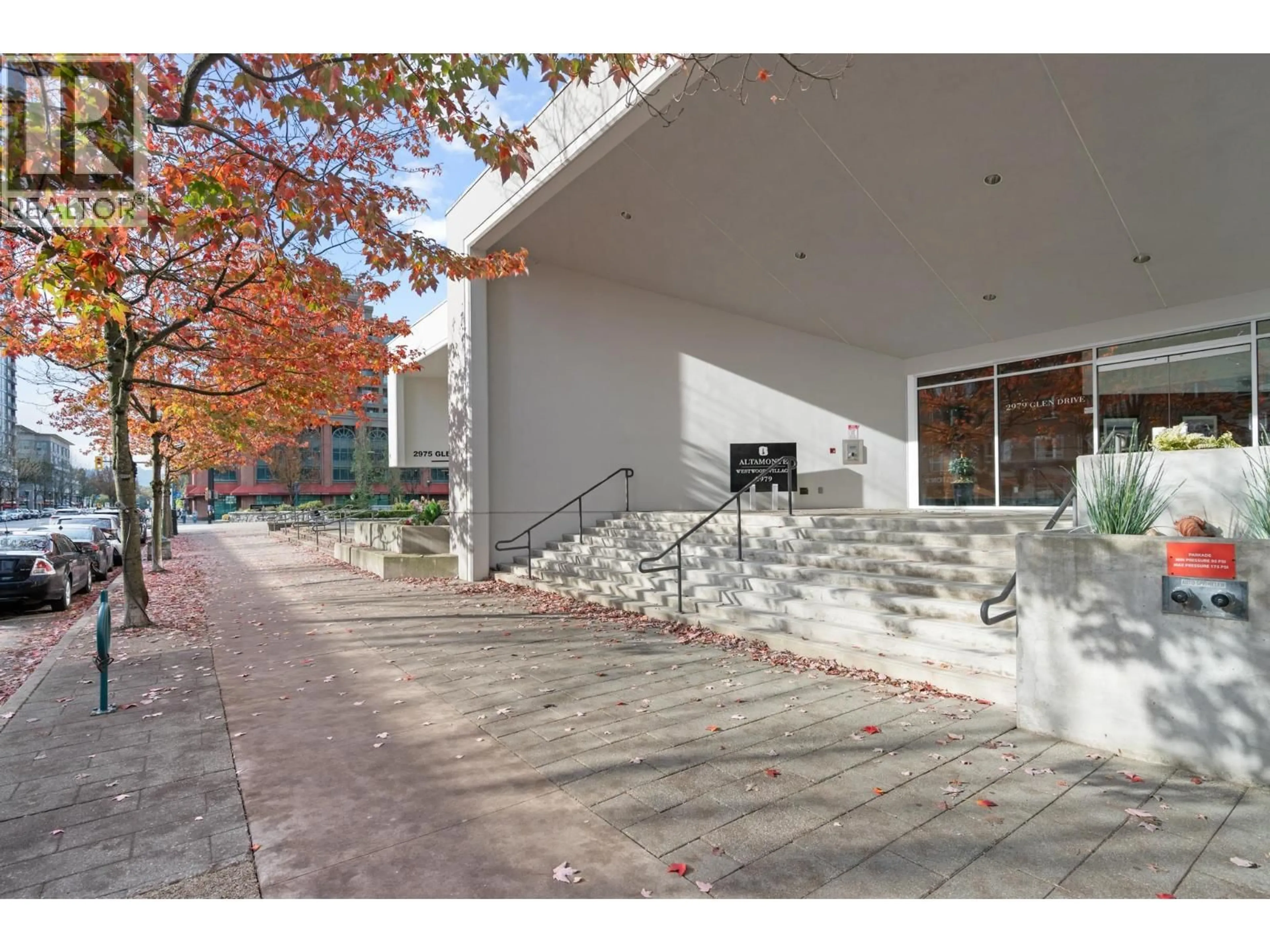Indoor foyer for 608 - 2979 GLEN DRIVE, Coquitlam British Columbia V3B0B2