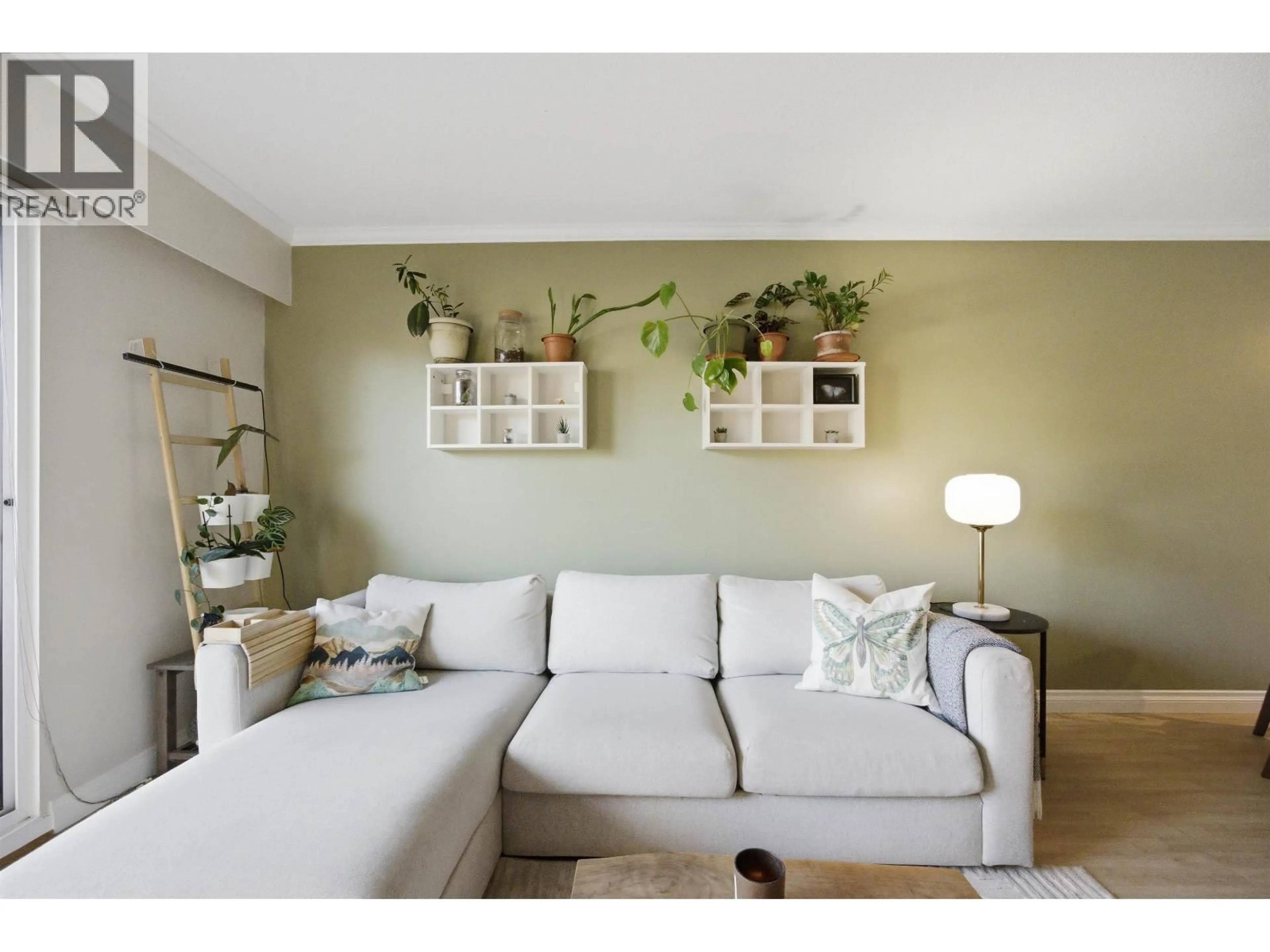 Living room with furniture, unknown for 203 - 36 14TH AVENUE, Vancouver British Columbia V5T4C9