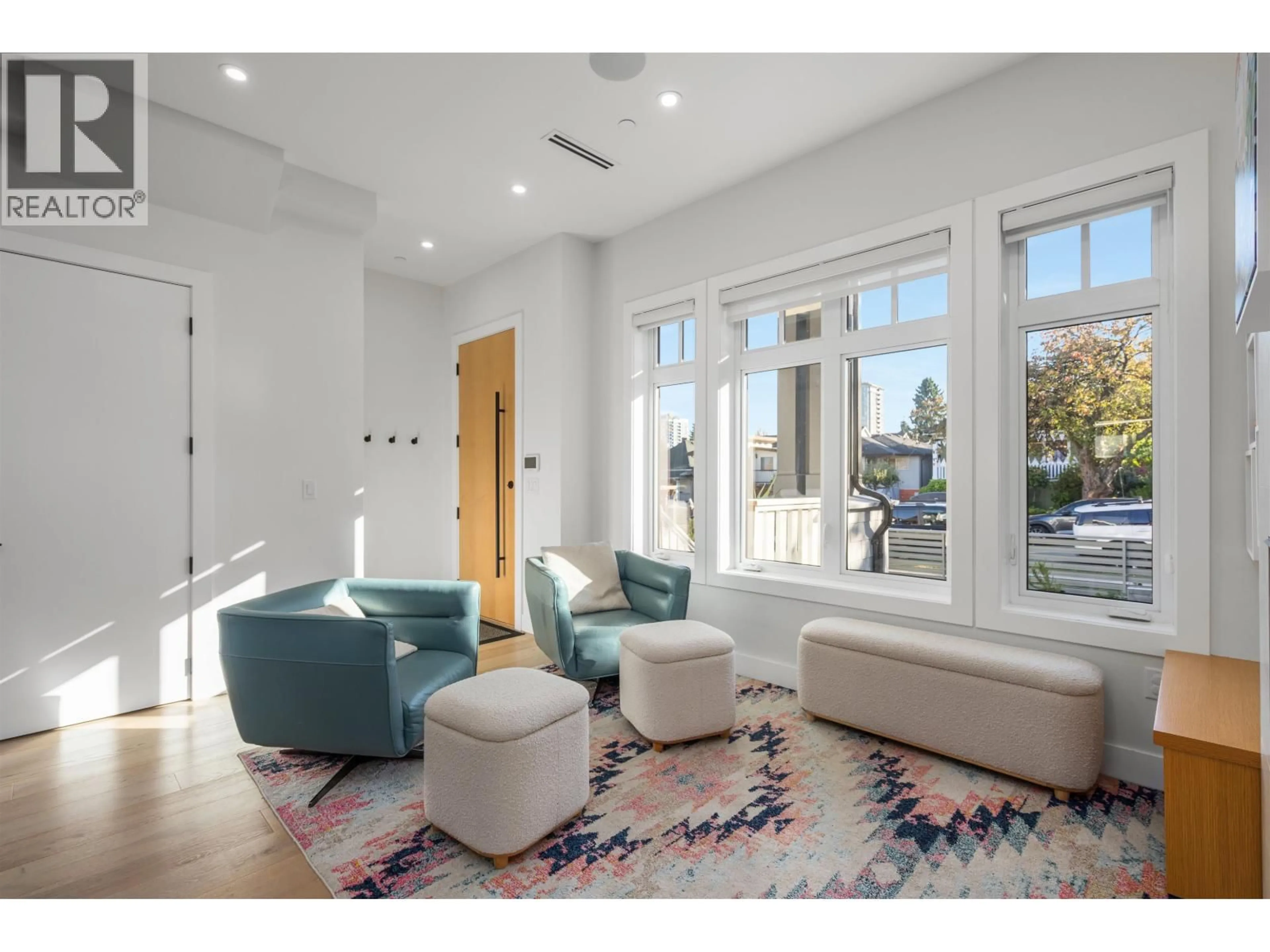 Living room with furniture, unknown for 1315 20 AVENUE, Vancouver British Columbia V5V1P4
