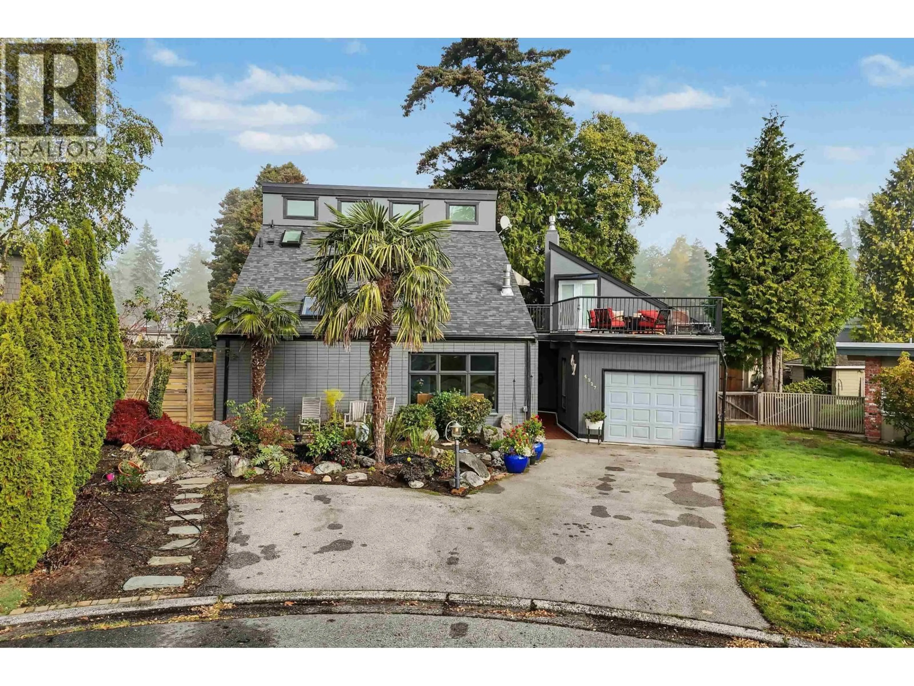 A pic from outside/outdoor area/front of a property/back of a property/a pic from drone, street for 4927 CEDAR CRESCENT, Delta British Columbia V4M1J9