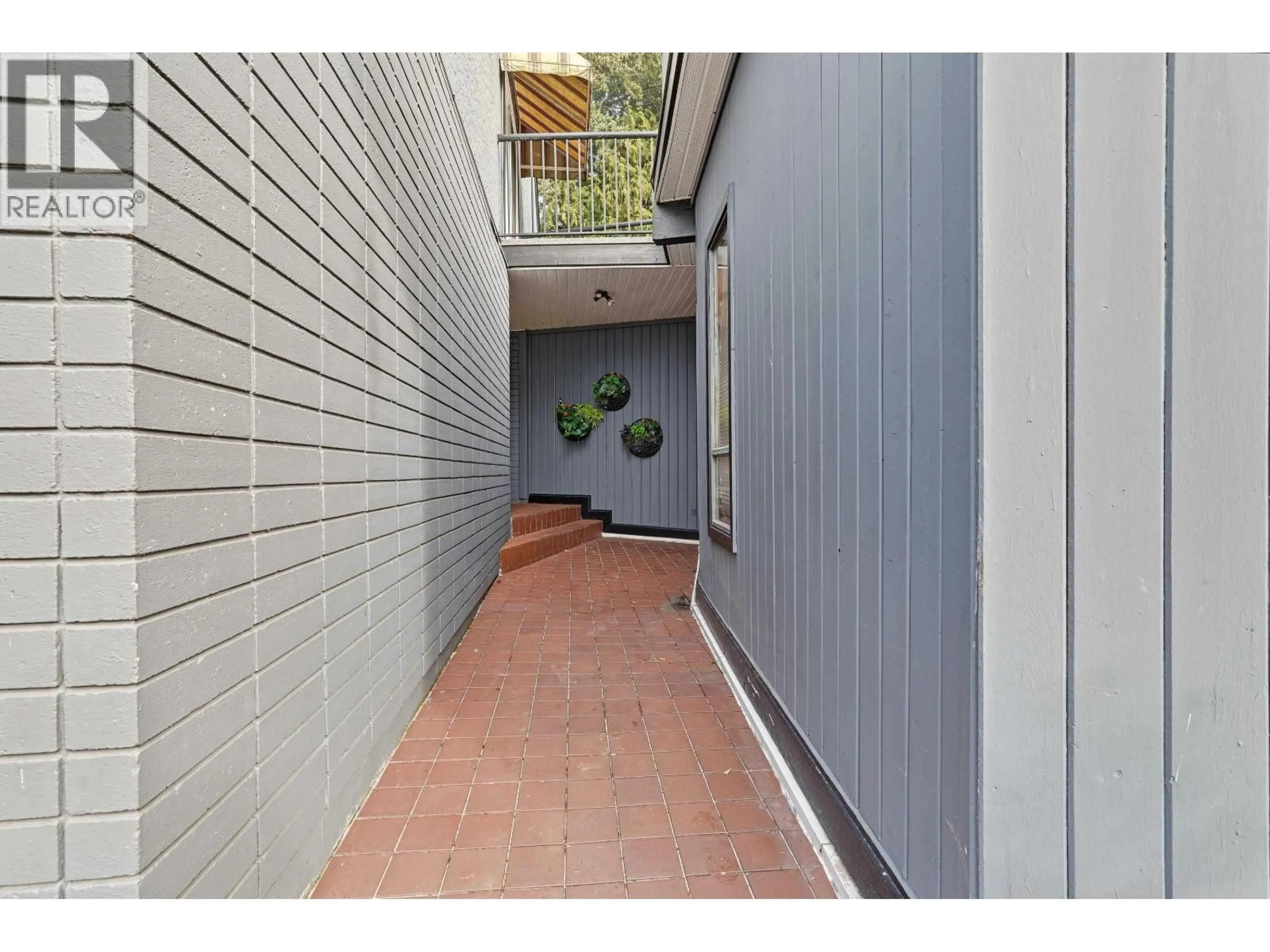 Unknown for 4927 CEDAR CRESCENT, Delta British Columbia V4M1J9