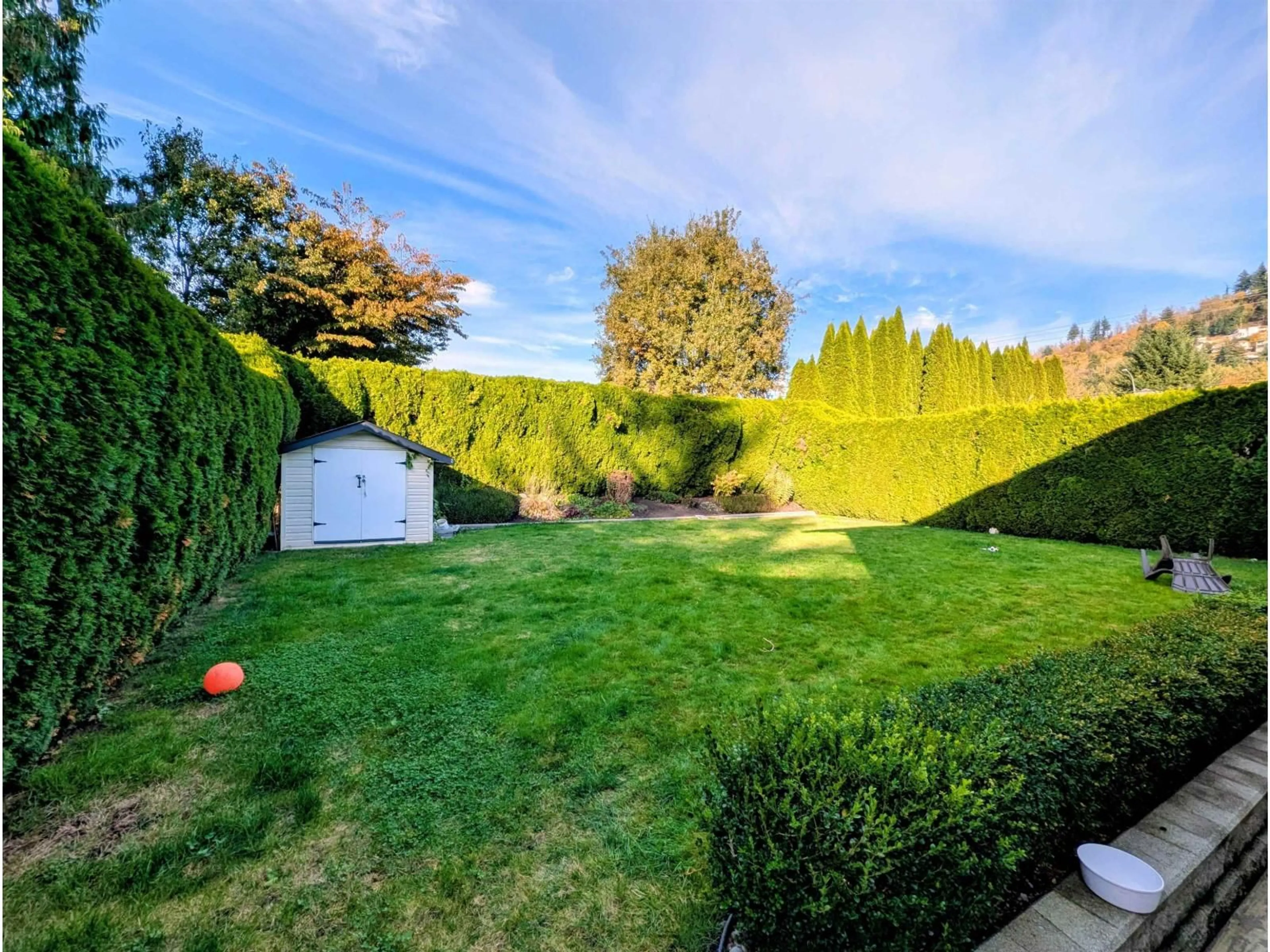A pic from outside/outdoor area/front of a property/back of a property/a pic from drone, unknown for 2691 MACBETH CRESCENT, Abbotsford British Columbia V3G1C2