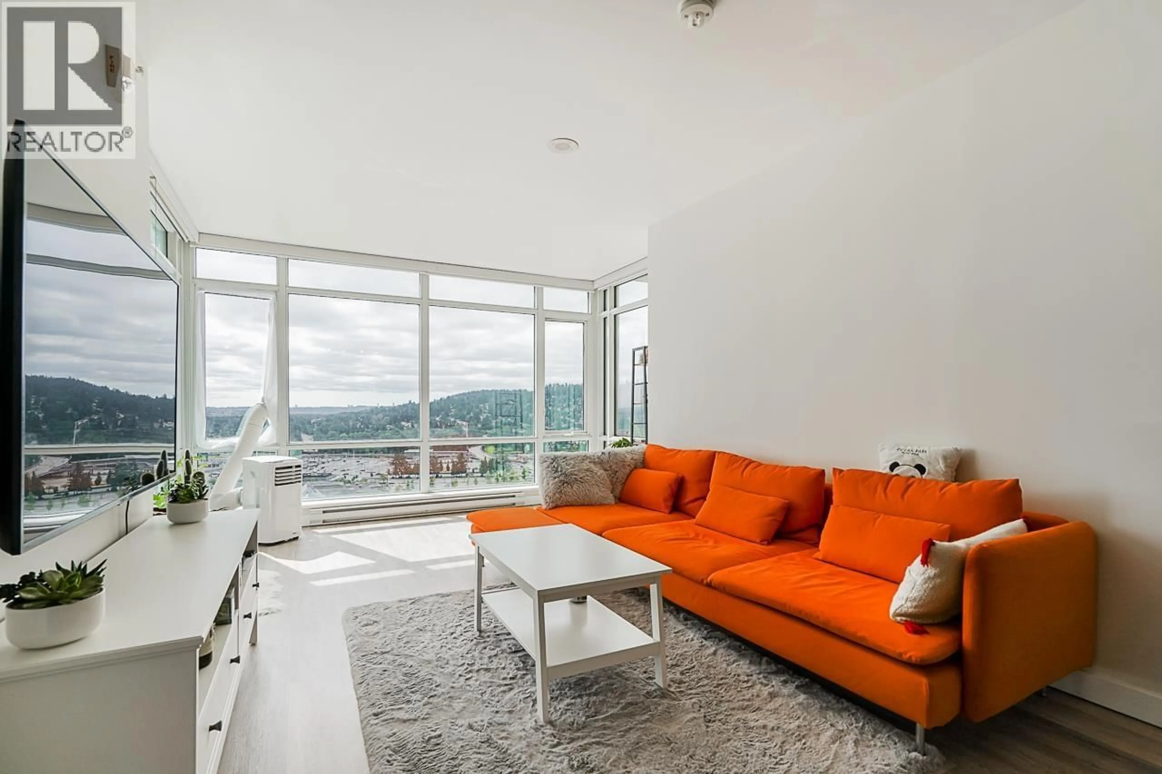 Living room with furniture, unknown for 2606 - 2955 ATLANTIC AVENUE, Coquitlam British Columbia V3B0H9