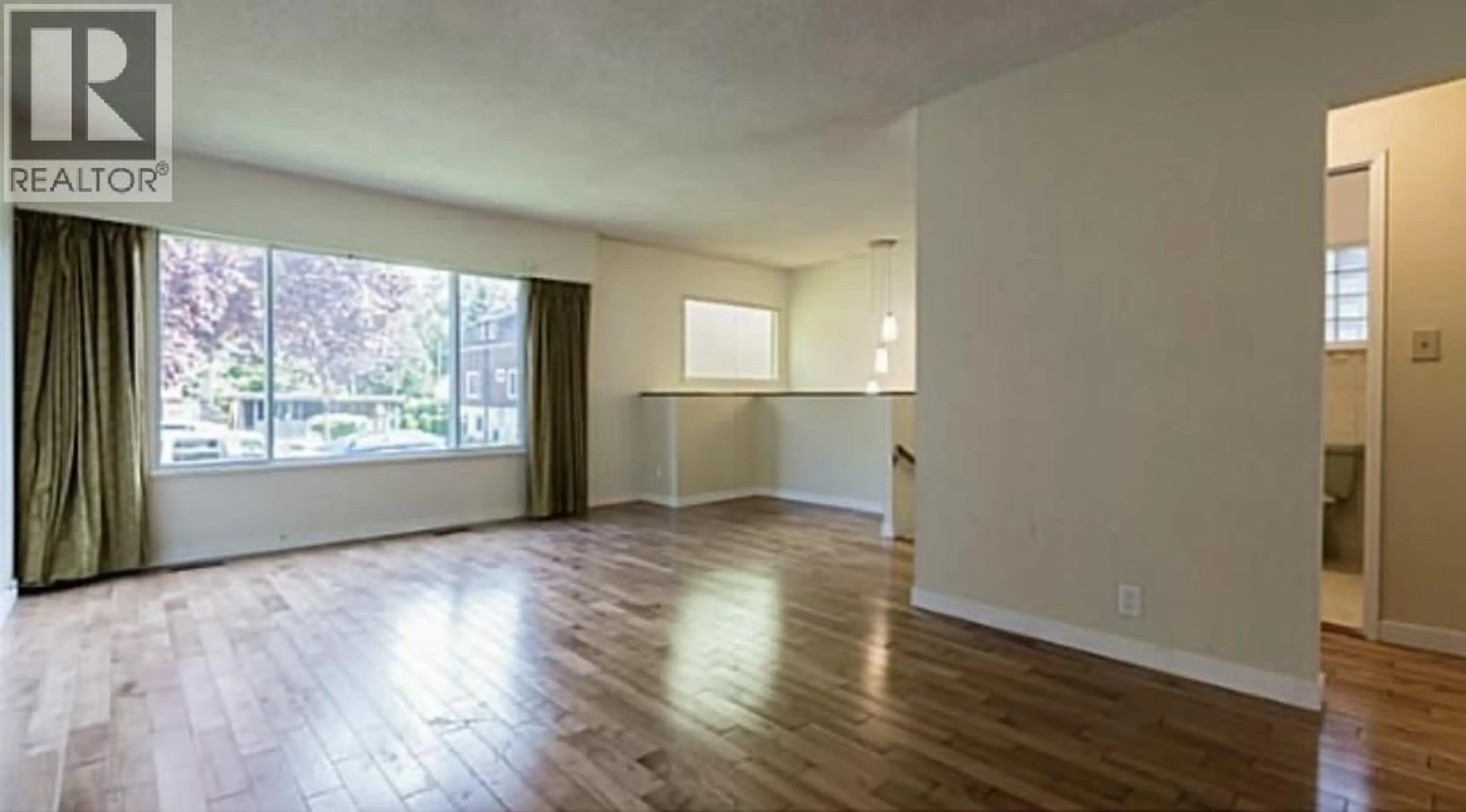 A pic of a room for 2214 4TH AVENUE, Vancouver British Columbia V5N1K8