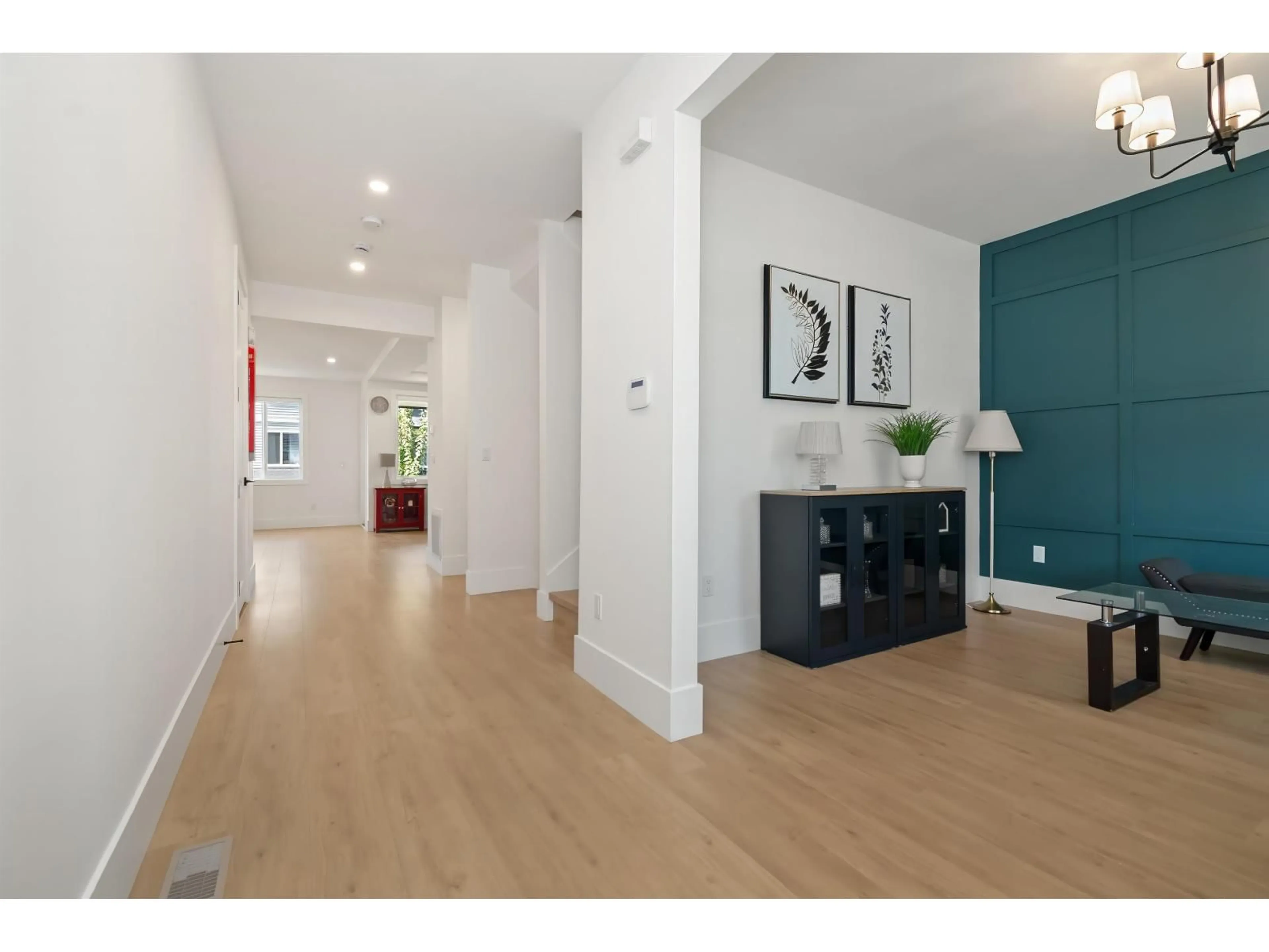 Indoor entryway for 7131 ELWOOD DRIVE, Chilliwack British Columbia V2R1G8