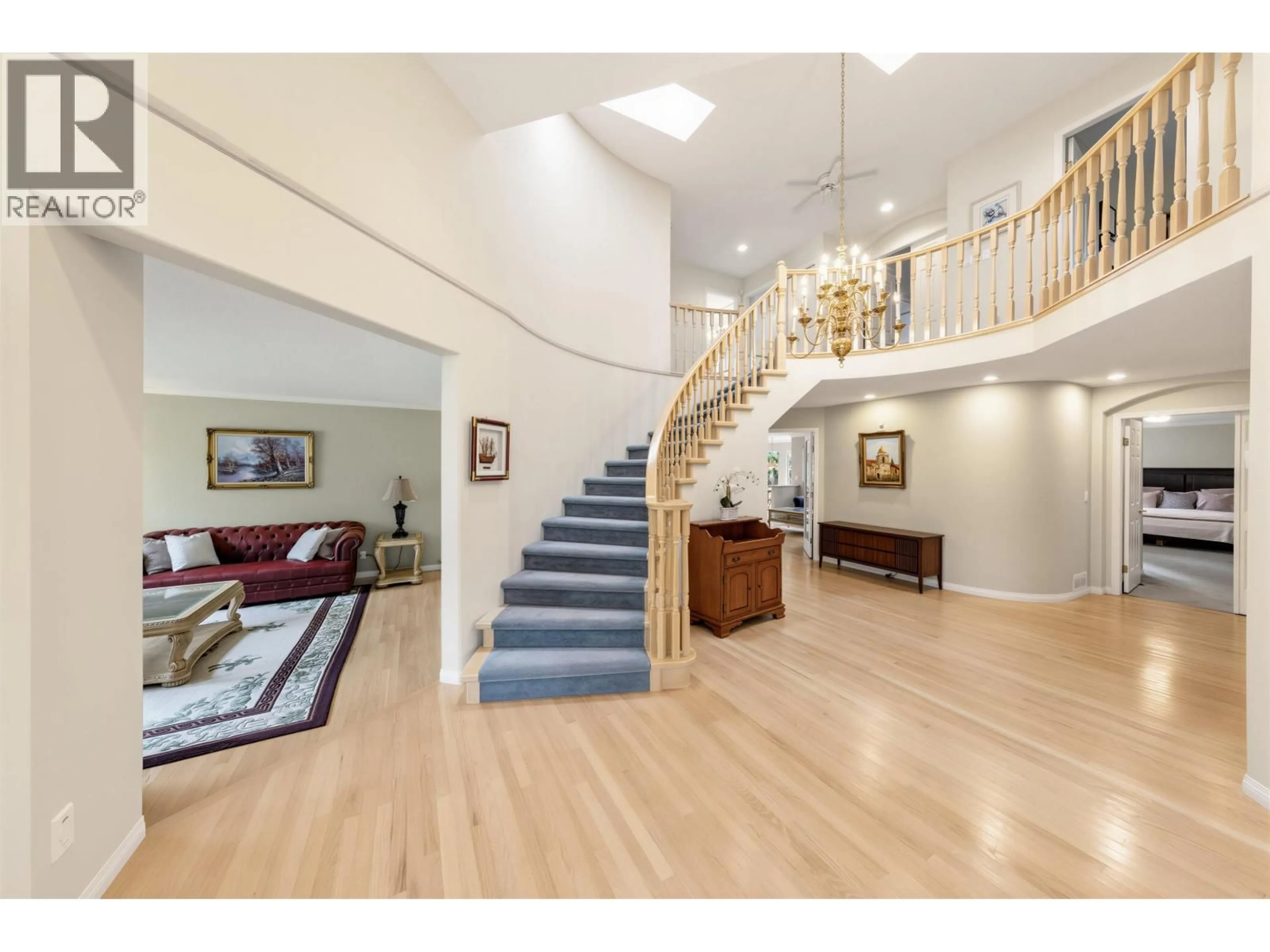 Indoor foyer for 4800 ENGLISH BLUFF COURT, Delta British Columbia V4M4C5