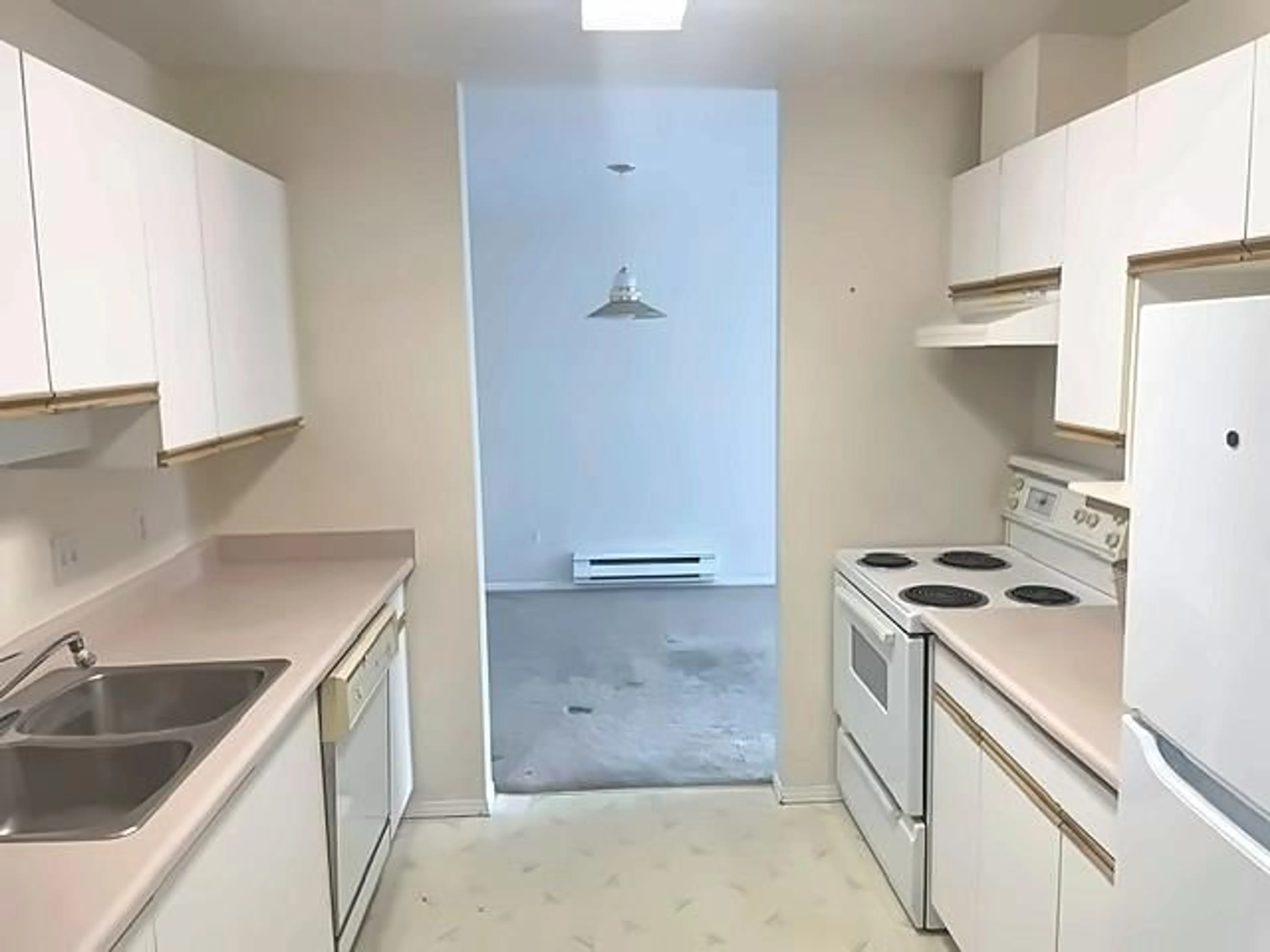Standard kitchen, floor is not visible for 306 - 45222 WATSON ROAD, Chilliwack British Columbia V2R3J4