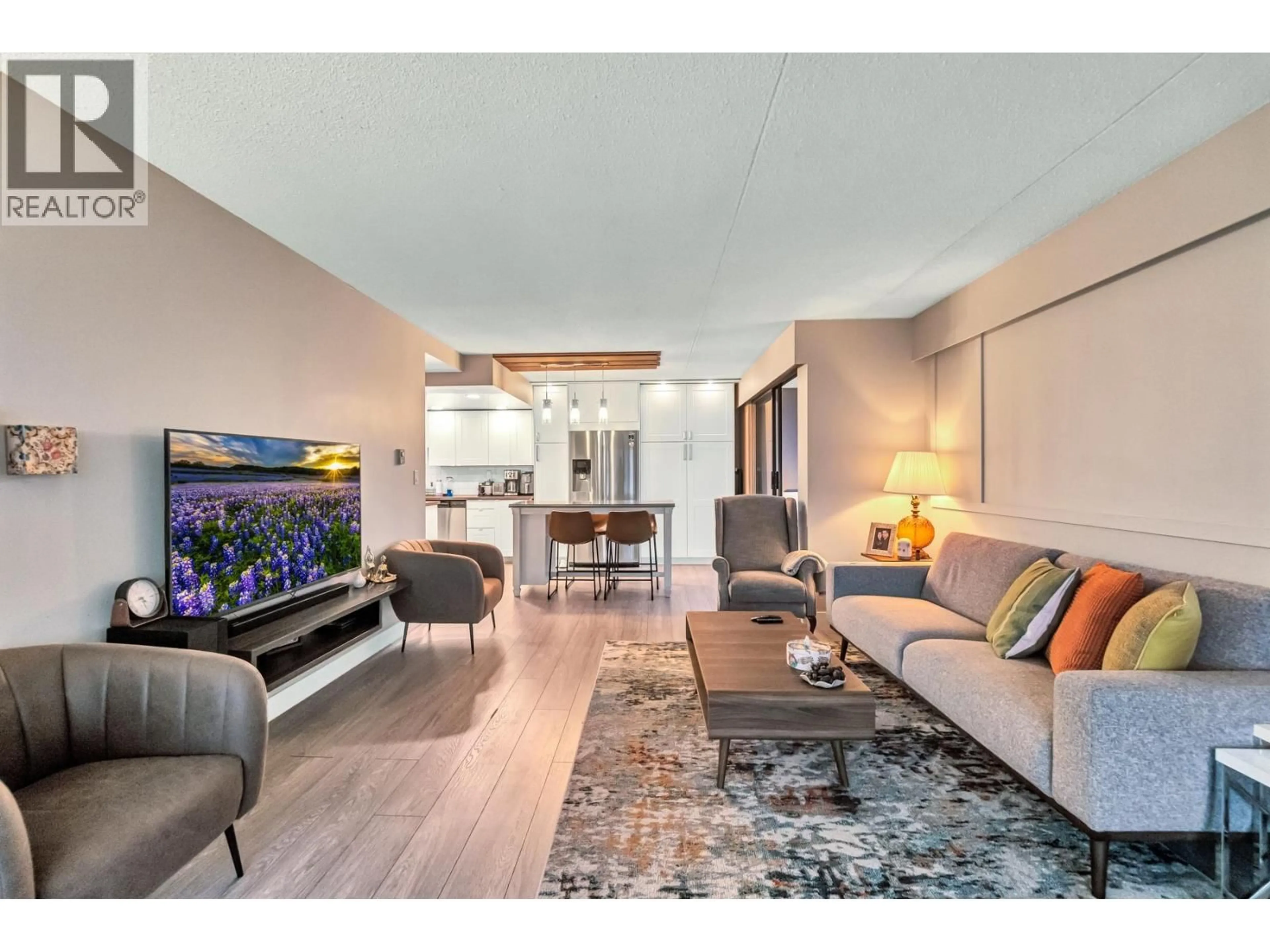 Living room with furniture, unknown for 1204 - 1515 EASTERN AVENUE, North Vancouver British Columbia V7L4R2