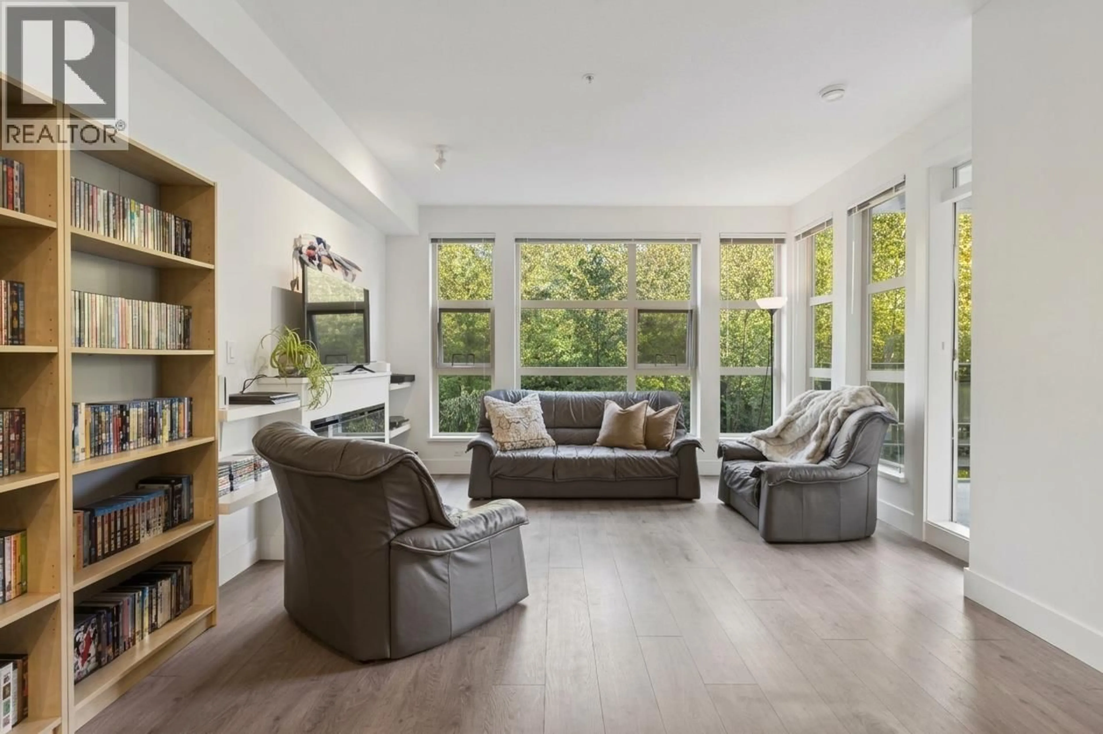 Living room with furniture, unknown for 318 - 3602 ALDERCREST DRIVE, North Vancouver British Columbia V7G0A2