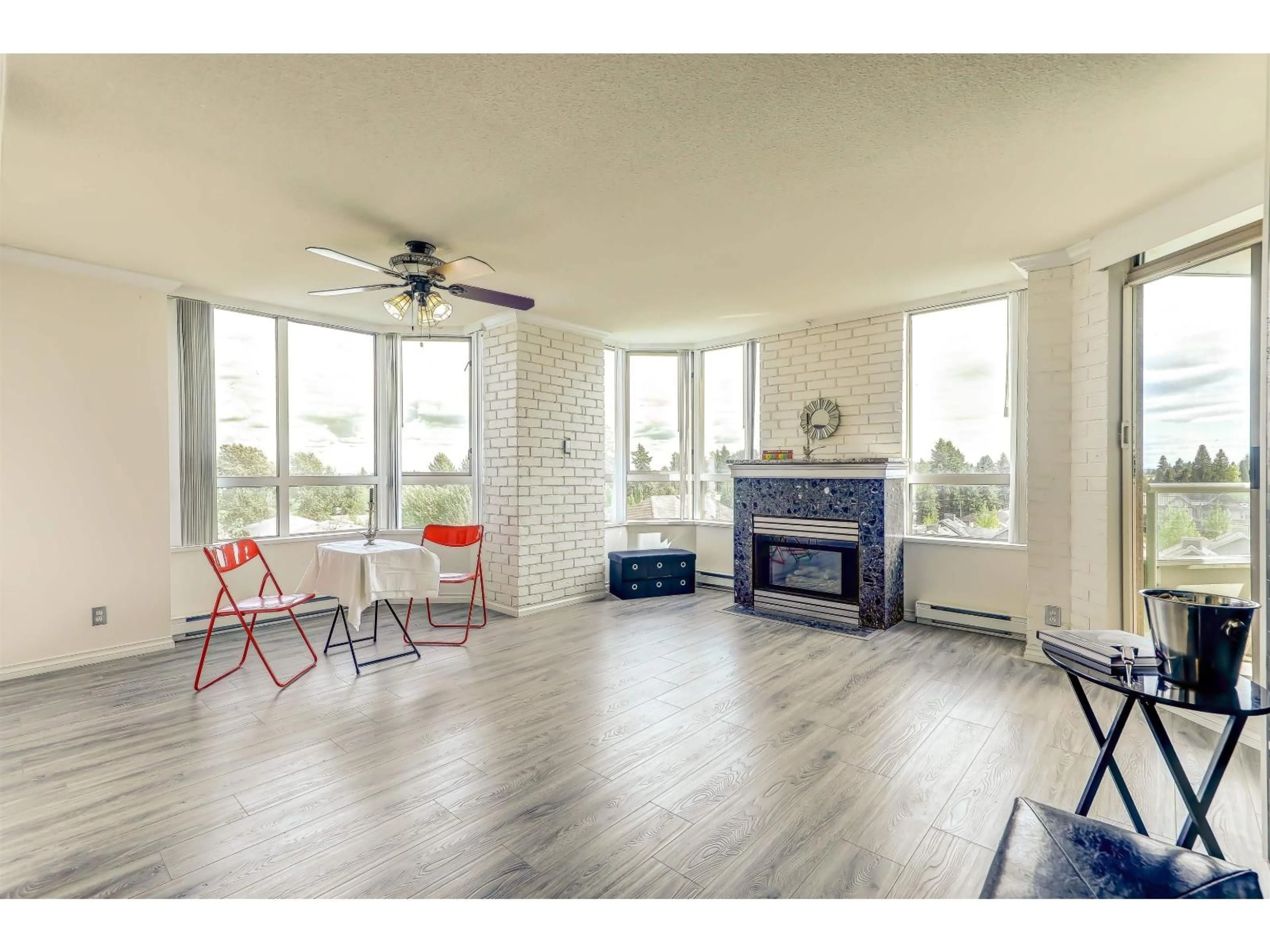 A pic of a room for 808 - 10082 148 STREET, Surrey British Columbia V3R0S3