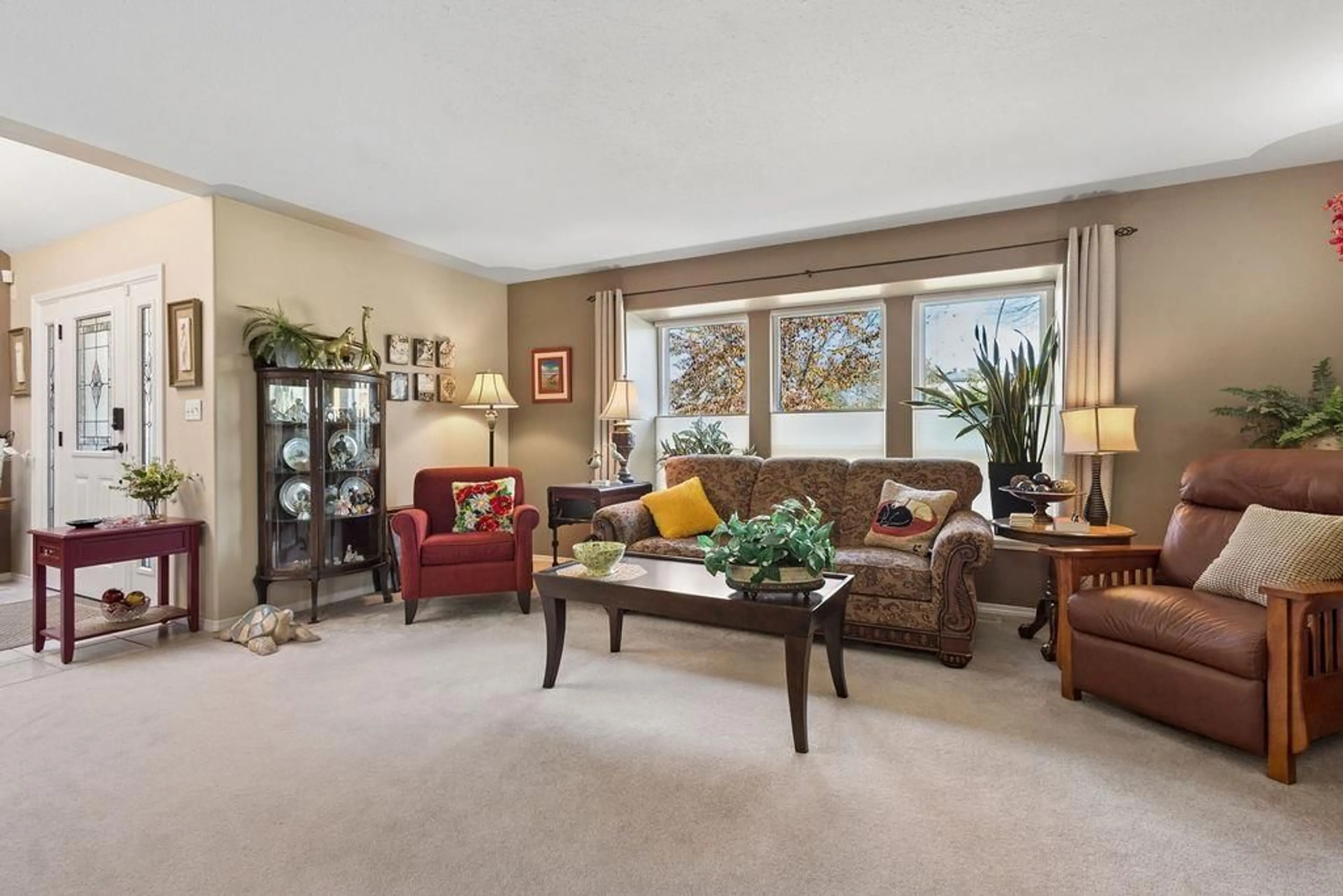 Living room with furniture, carpet floor for 4487 222A STREET, Langley British Columbia V2Z1B2