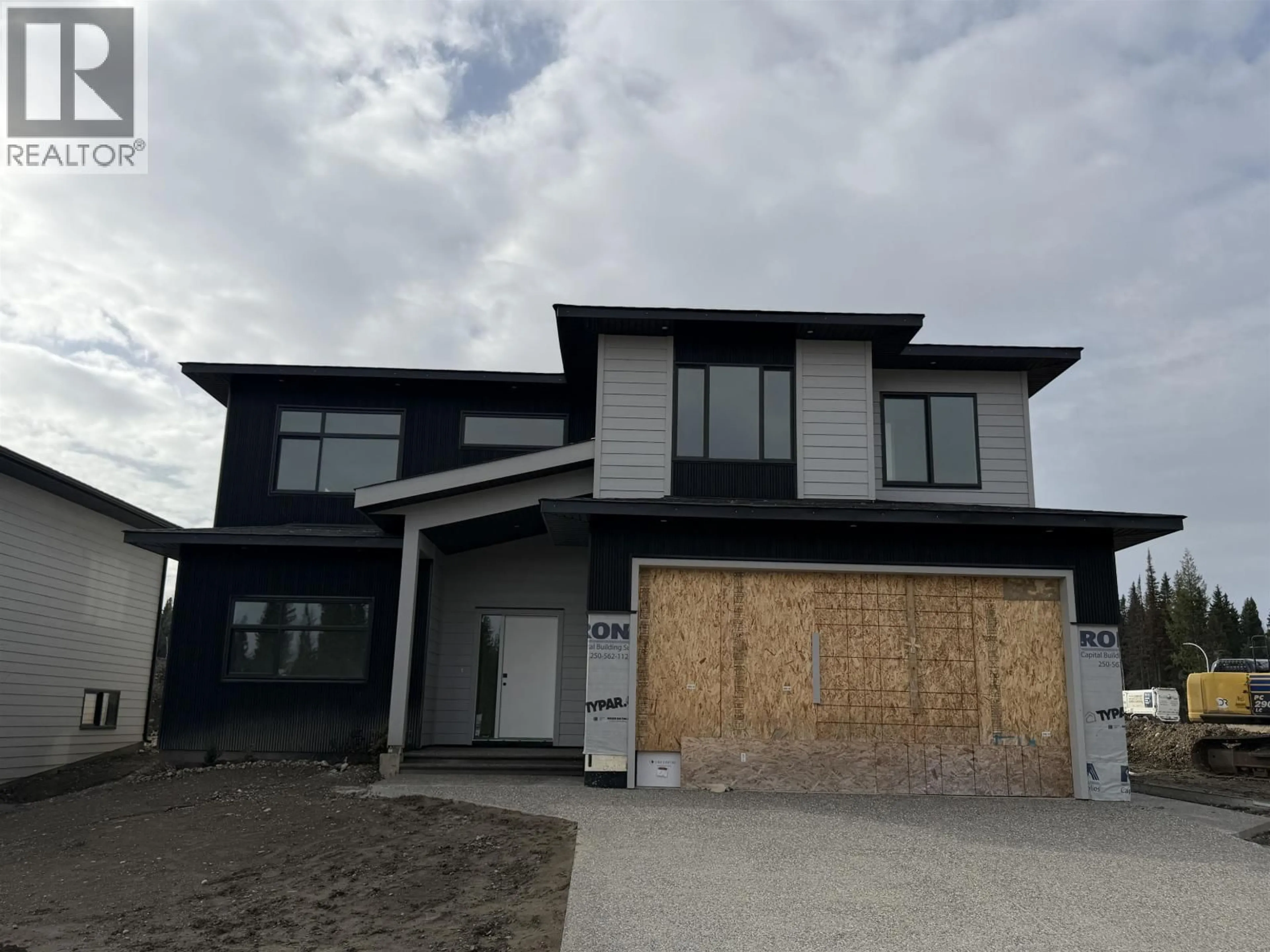 Home with vinyl exterior material, unknown for 5101 HEADLANDS HEIGHTS, Prince George British Columbia V2N0K6