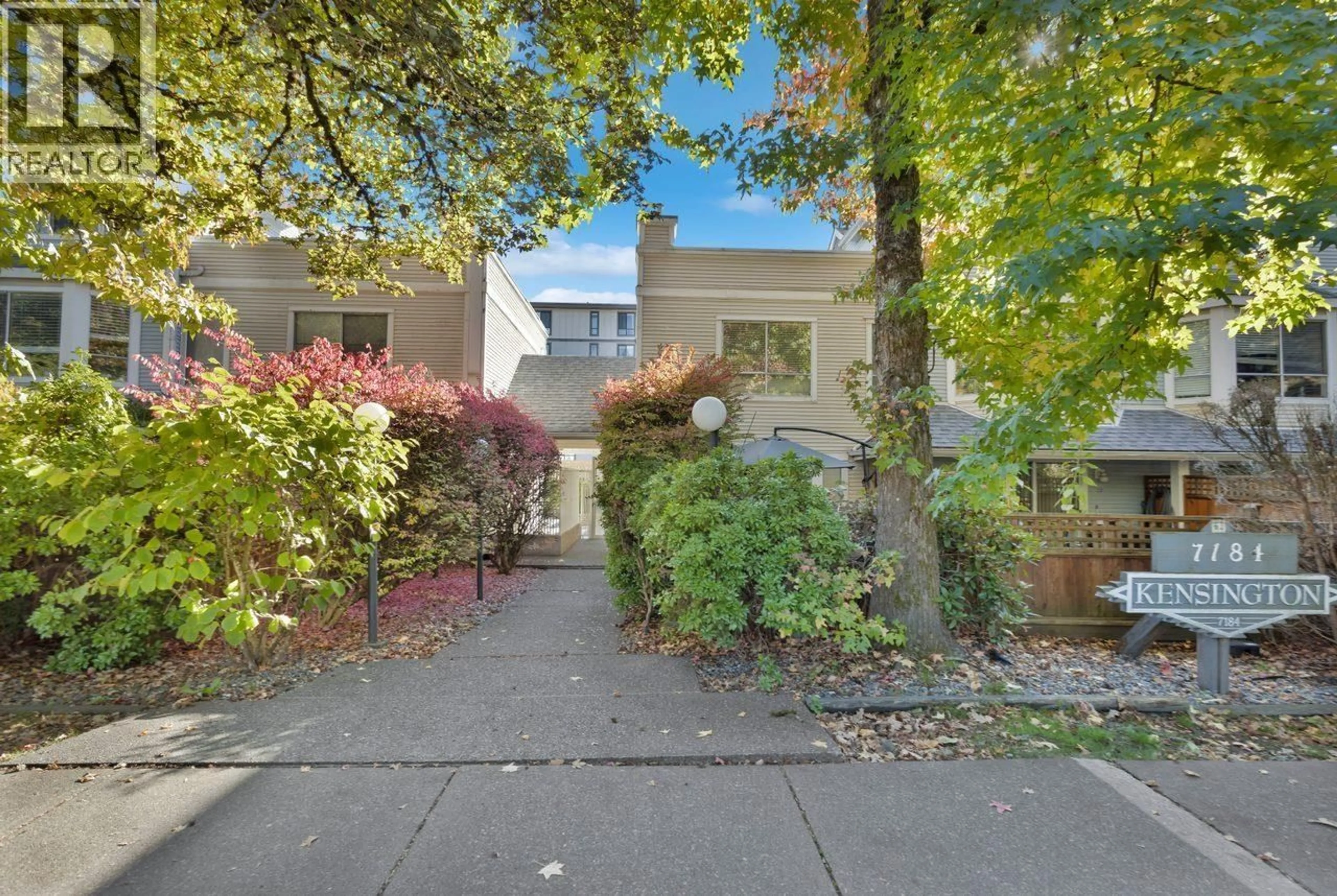 A pic from outside/outdoor area/front of a property/back of a property/a pic from drone, street for 15 - 7184 STRIDE AVENUE, Burnaby British Columbia V3N1T7