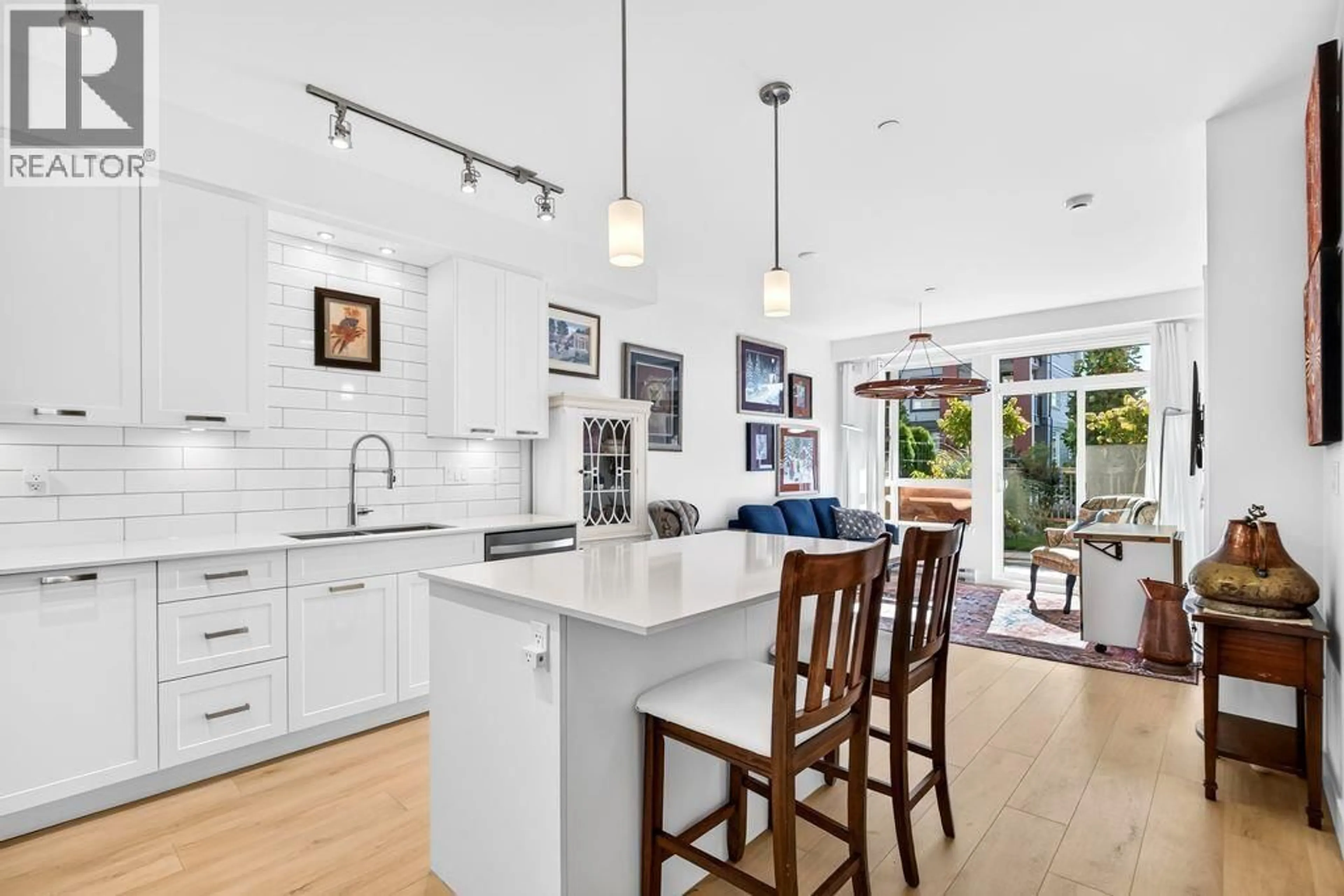 Open concept kitchen, ceramic/tile floor for 107 - 22562 121 AVENUE, Maple Ridge British Columbia V2X3Y8