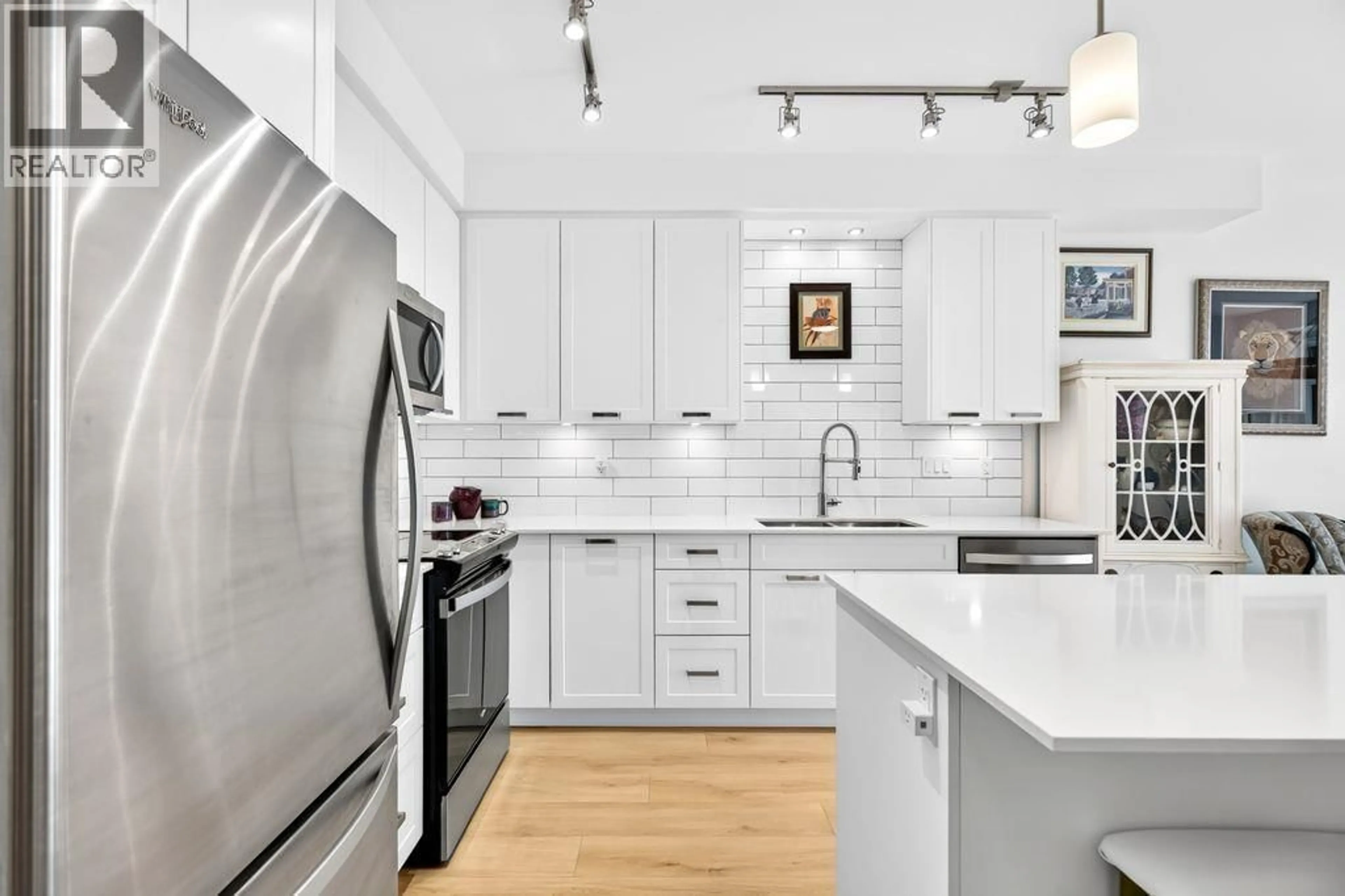 Contemporary kitchen, ceramic/tile floor for 107 - 22562 121 AVENUE, Maple Ridge British Columbia V2X3Y8