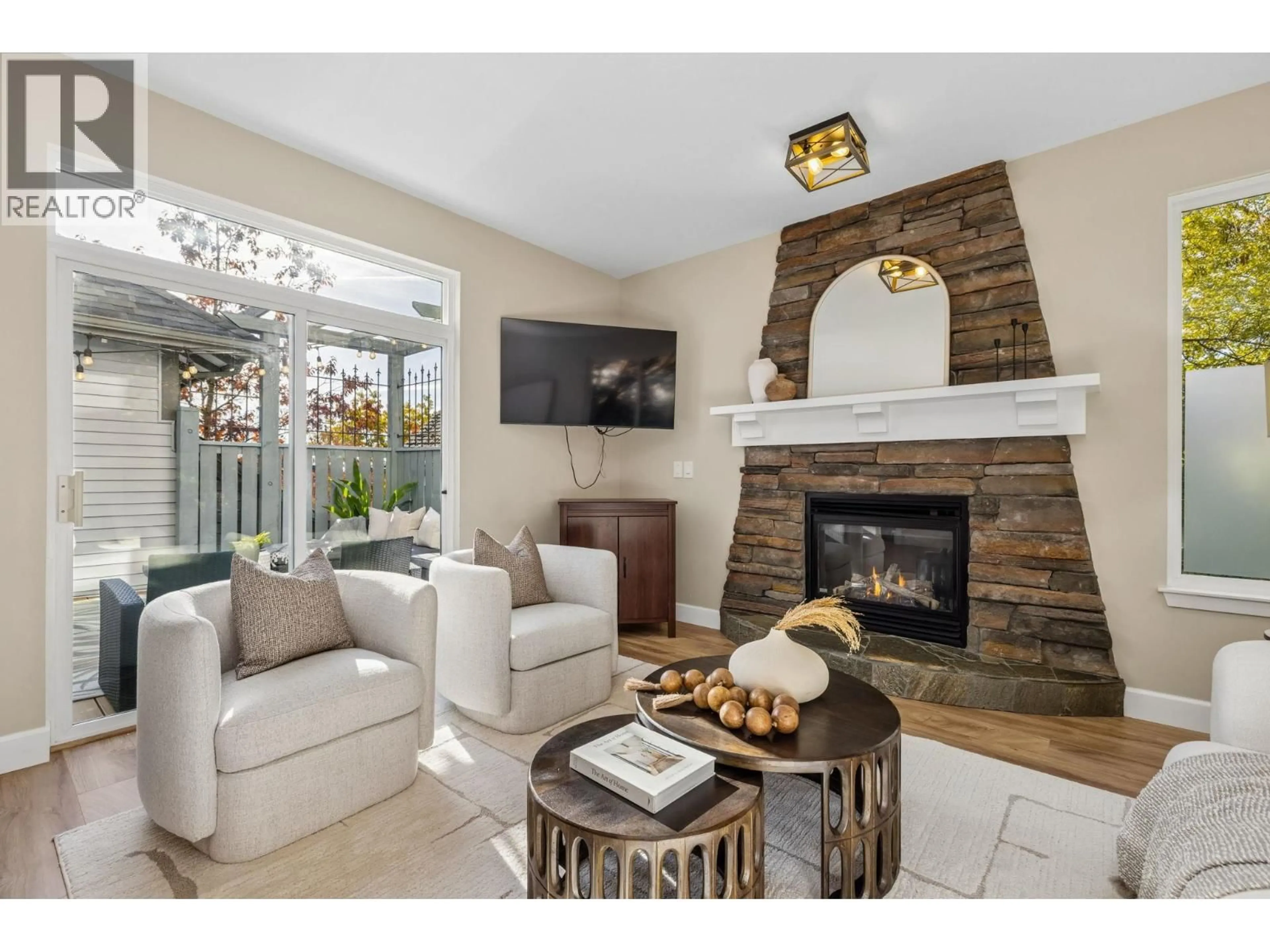 Living room with furniture, ceramic/tile floor for 109 GREENLEAF COURT, Port Moody British Columbia V3H5J7