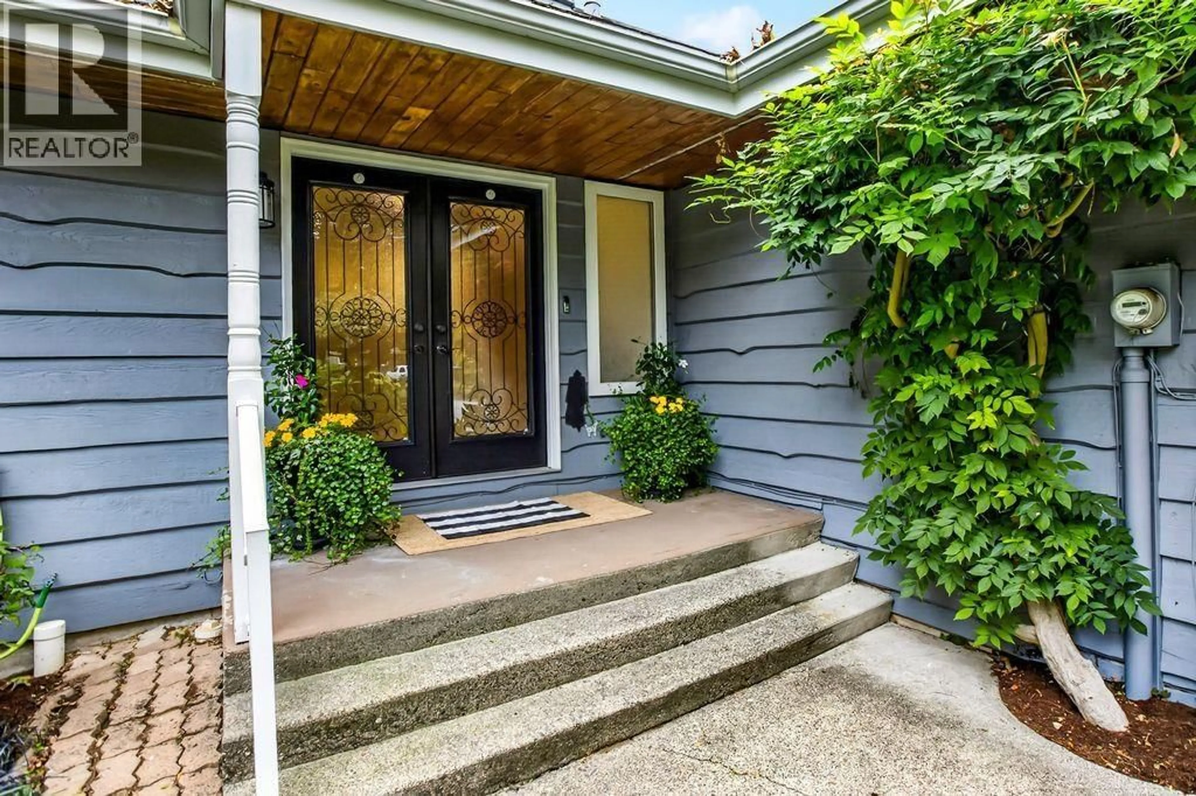 Indoor entryway for 11643 192B STREET, Pitt Meadows British Columbia V3Y1E9