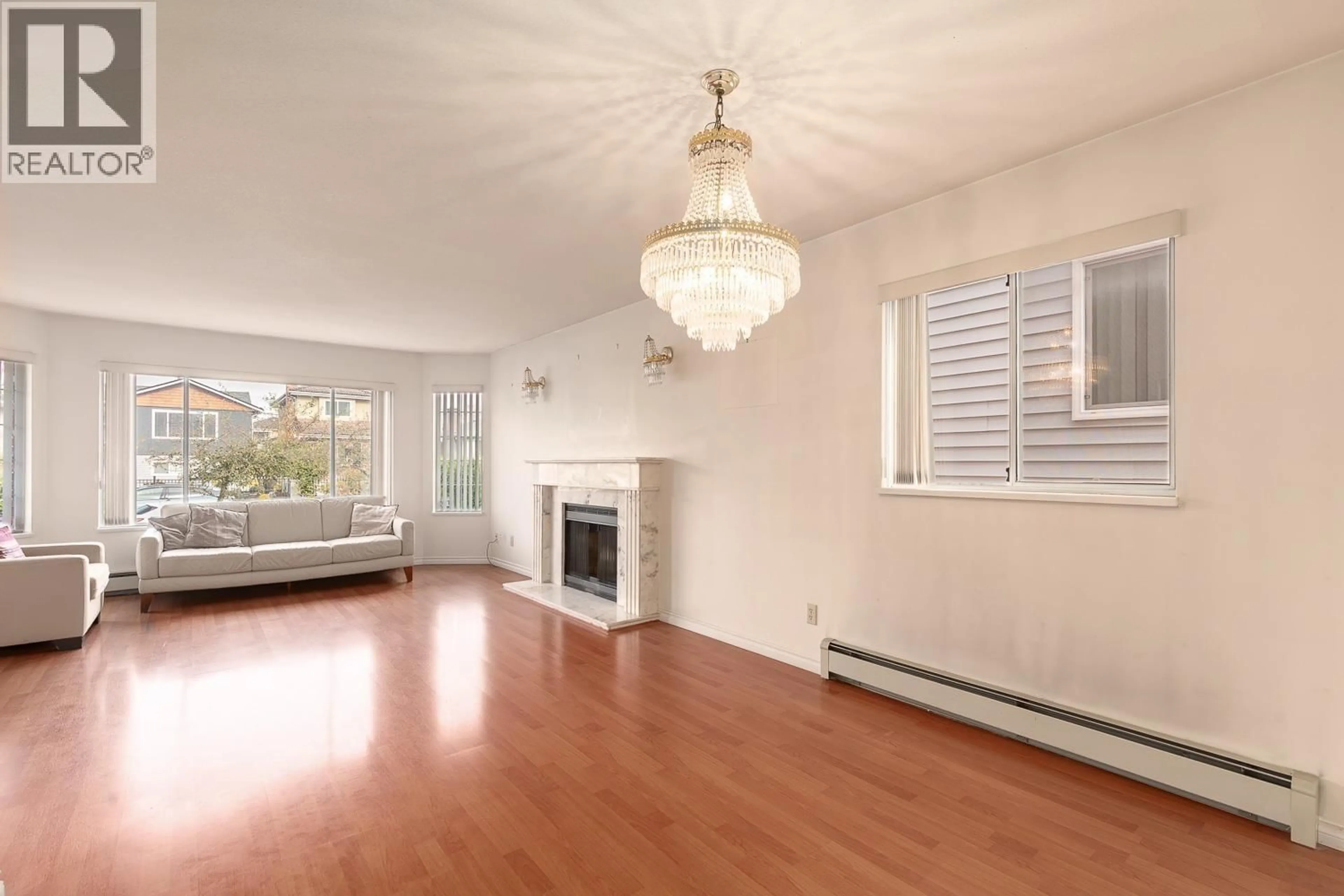 A pic of a room for 3078 6TH AVENUE, Vancouver British Columbia V5M1S3