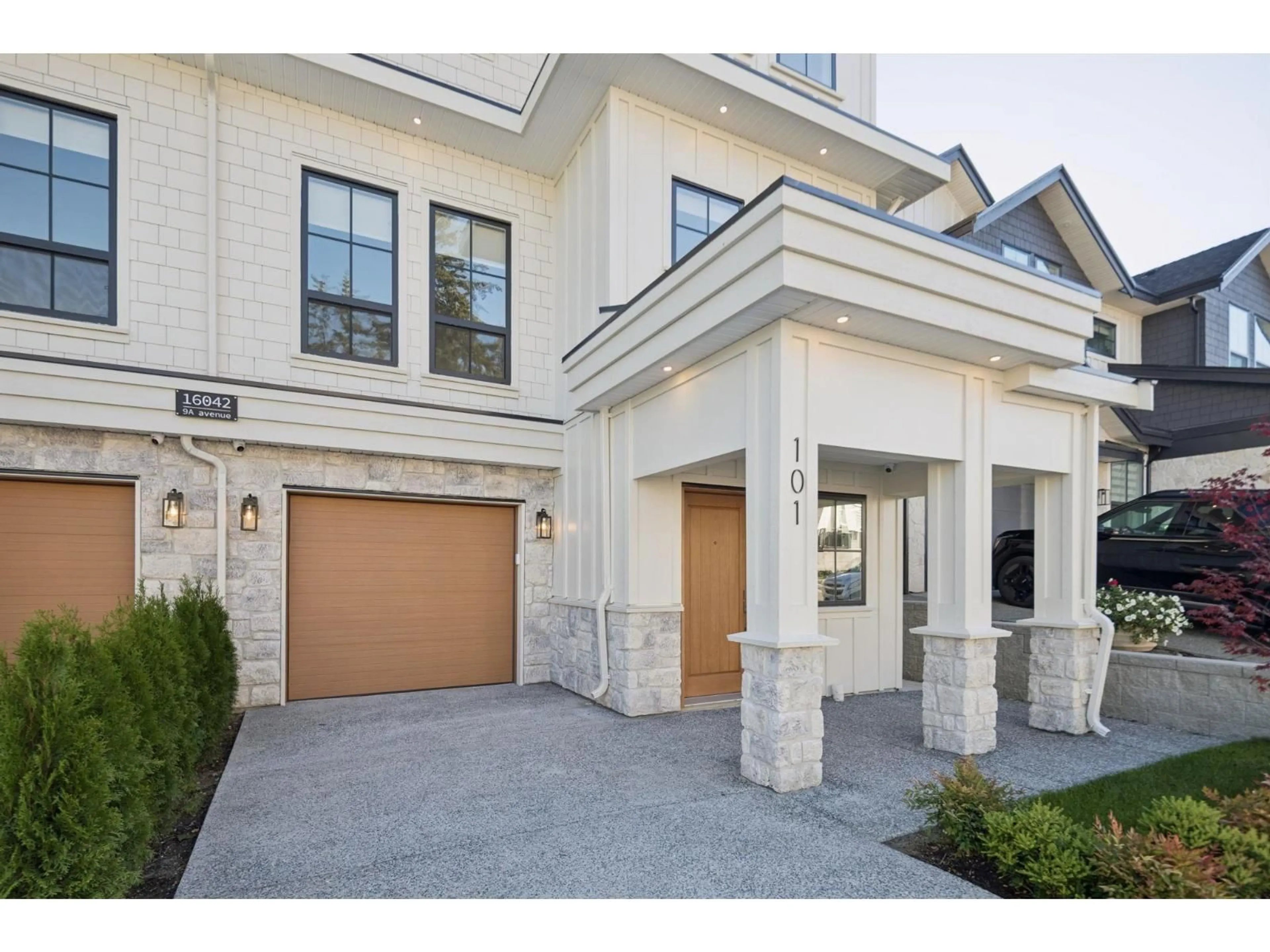 Home with brick exterior material, street for 101 - 16042 9A AVENUE, Surrey British Columbia V4A9A7