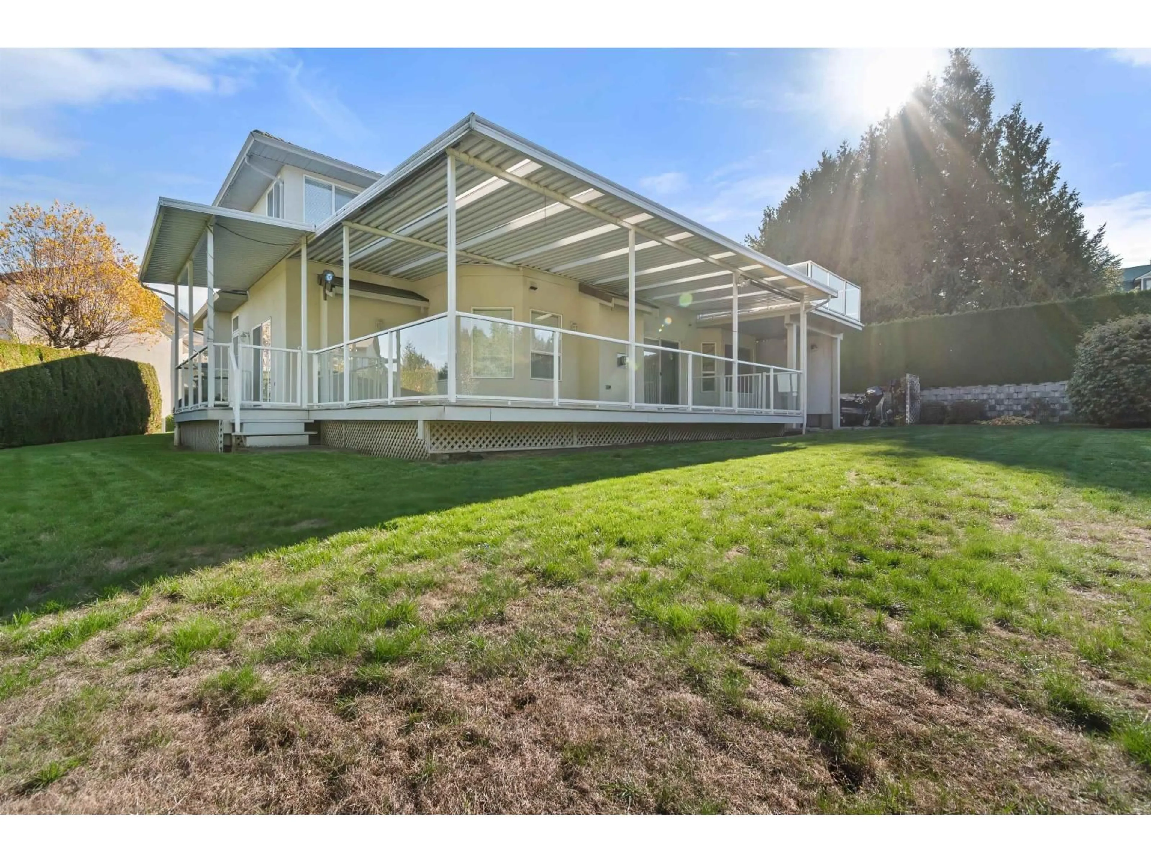 Home with vinyl exterior material, unknown for 5659 VIEWPOINT PLACE, Chilliwack British Columbia V2R3Y4