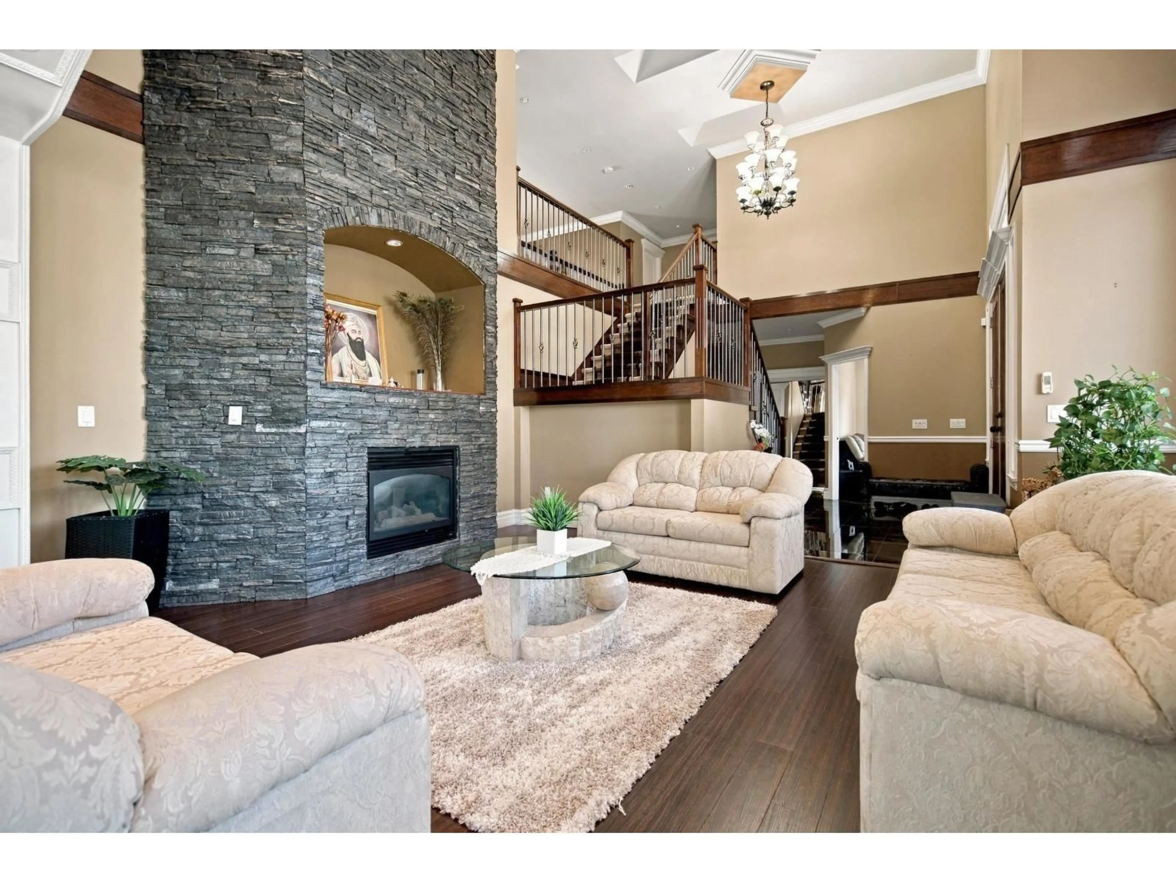 Living room with furniture, unknown for 13988 89 AVENUE, Surrey British Columbia V3V0B3