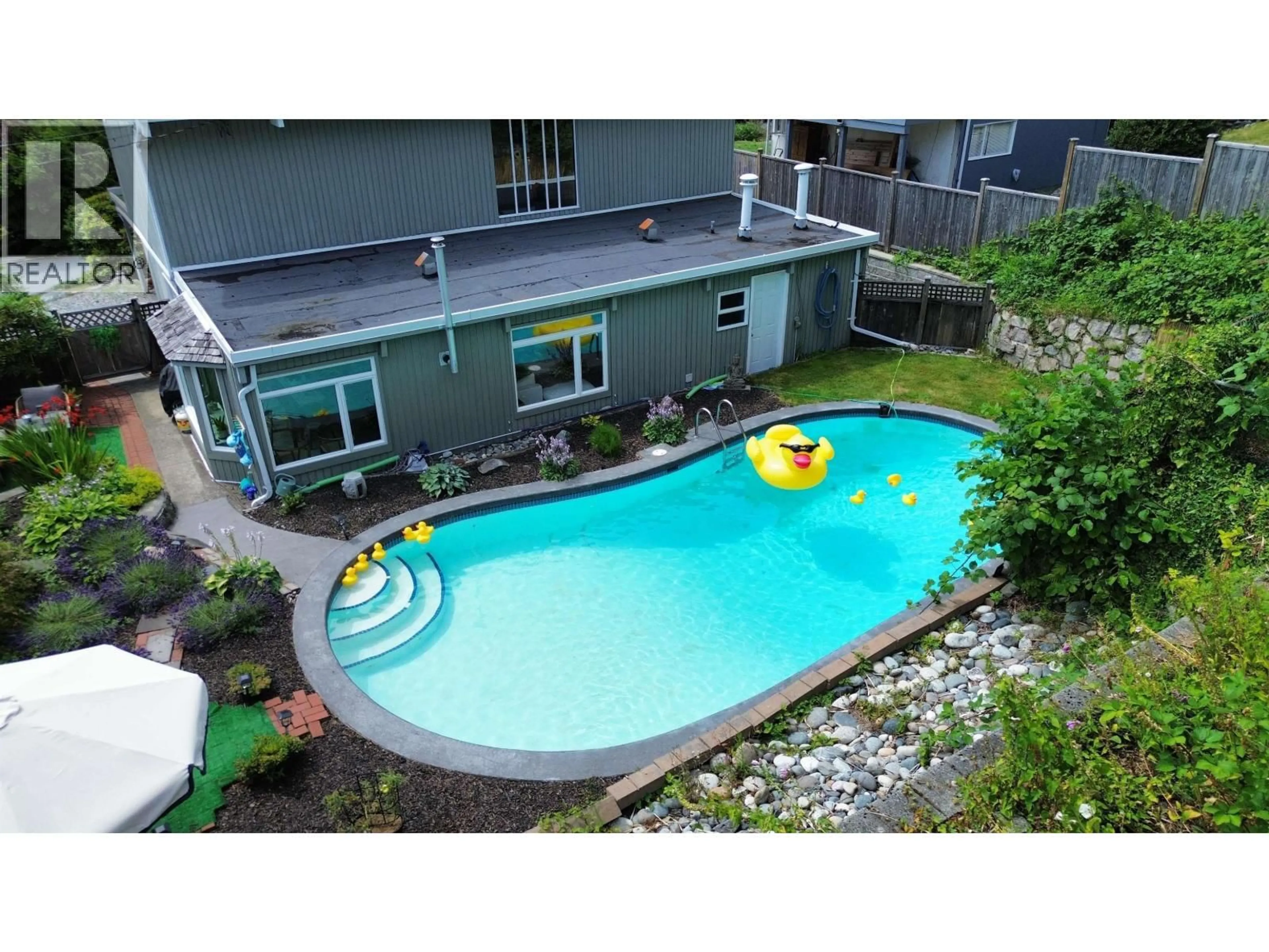 Pool for 442 MONTERAY AVENUE, North Vancouver British Columbia V7N3G2