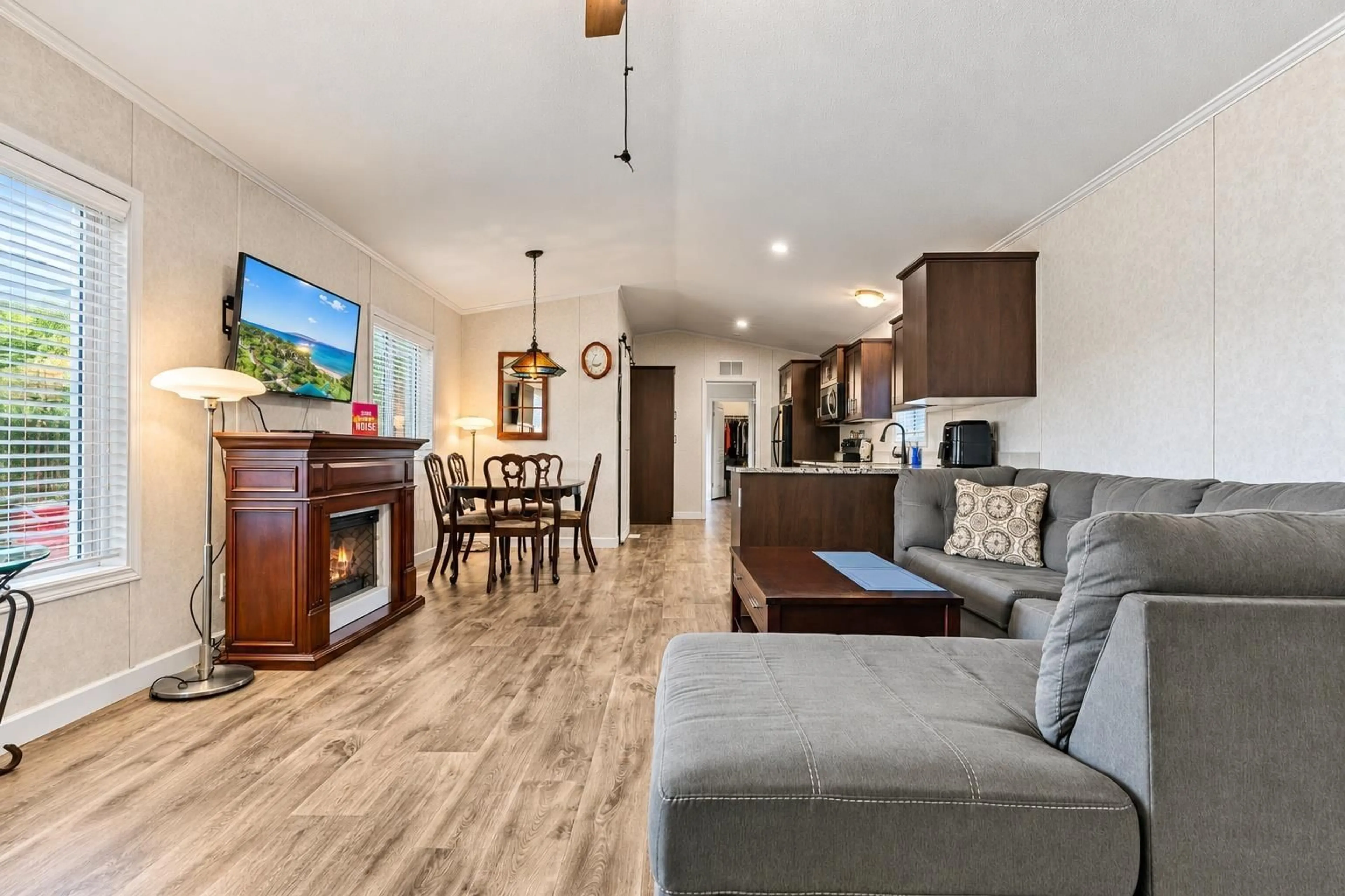Living room with furniture, unknown for 9 - 41711 TAYLOR ROAD, Mission British Columbia V0M1G0