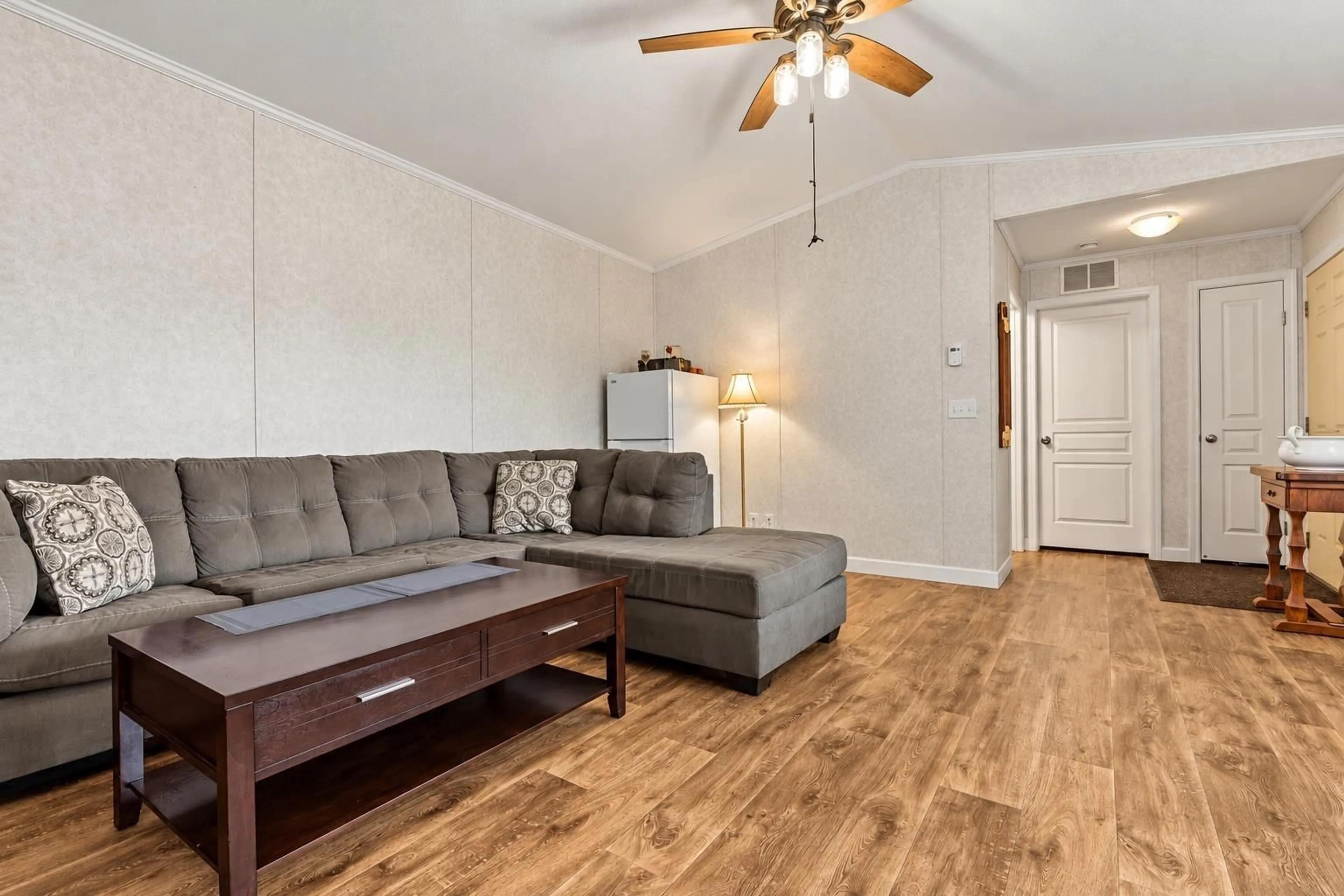 Living room with furniture, wood/laminate floor for 9 - 41711 TAYLOR ROAD, Mission British Columbia V0M1G0